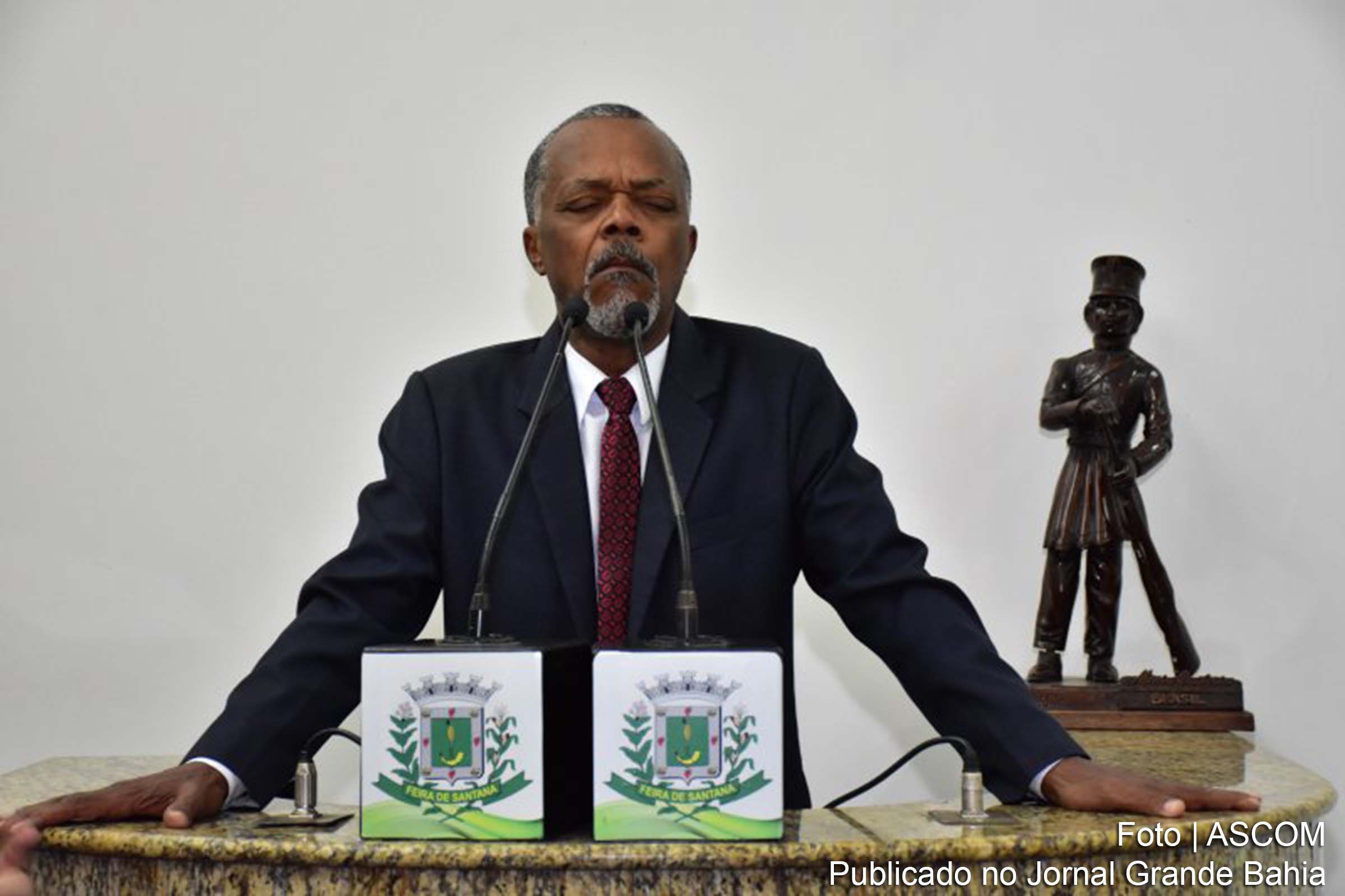 João dos Santos (João Bililiu): simplesmente olhava se o veículo estava emplacado ou não. Tem um aplicativo novo no celular que visualiza a placa e, imediatamente, sabe se o carro está emplacado ou não. Não está emplacado, encosta e coloca no guincho.