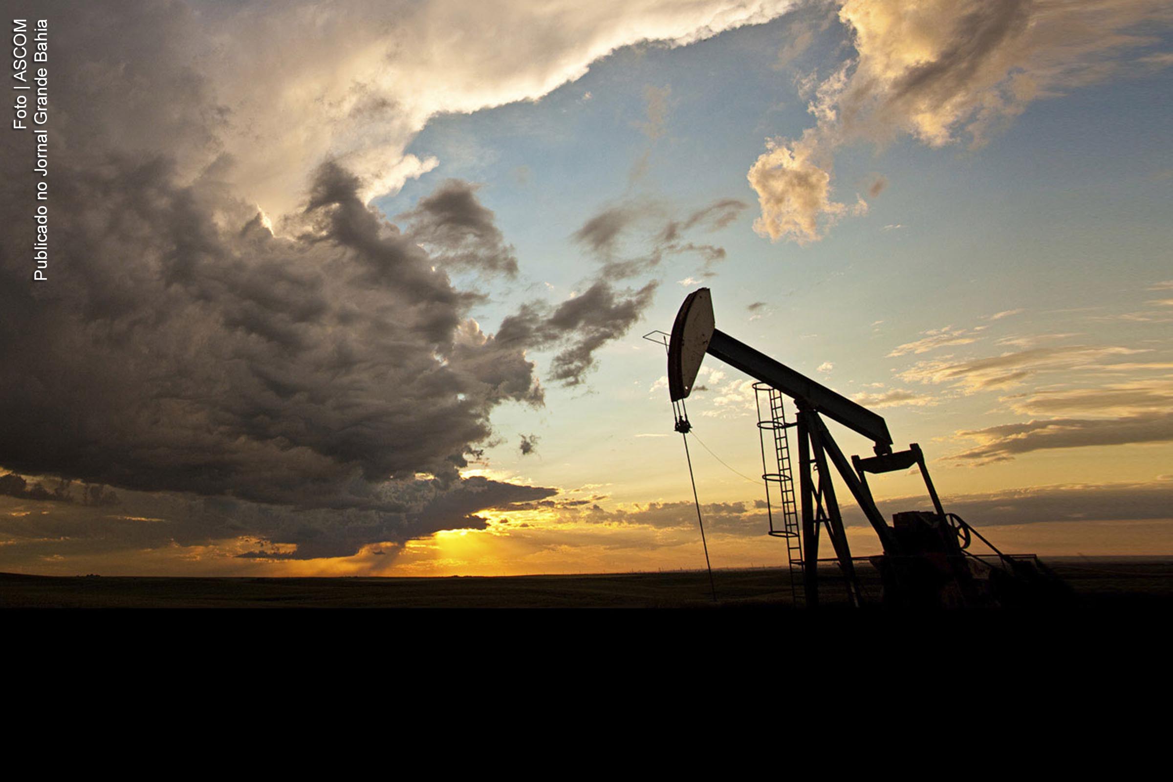 Petróleo é descoberto na Guiné Equatorial.