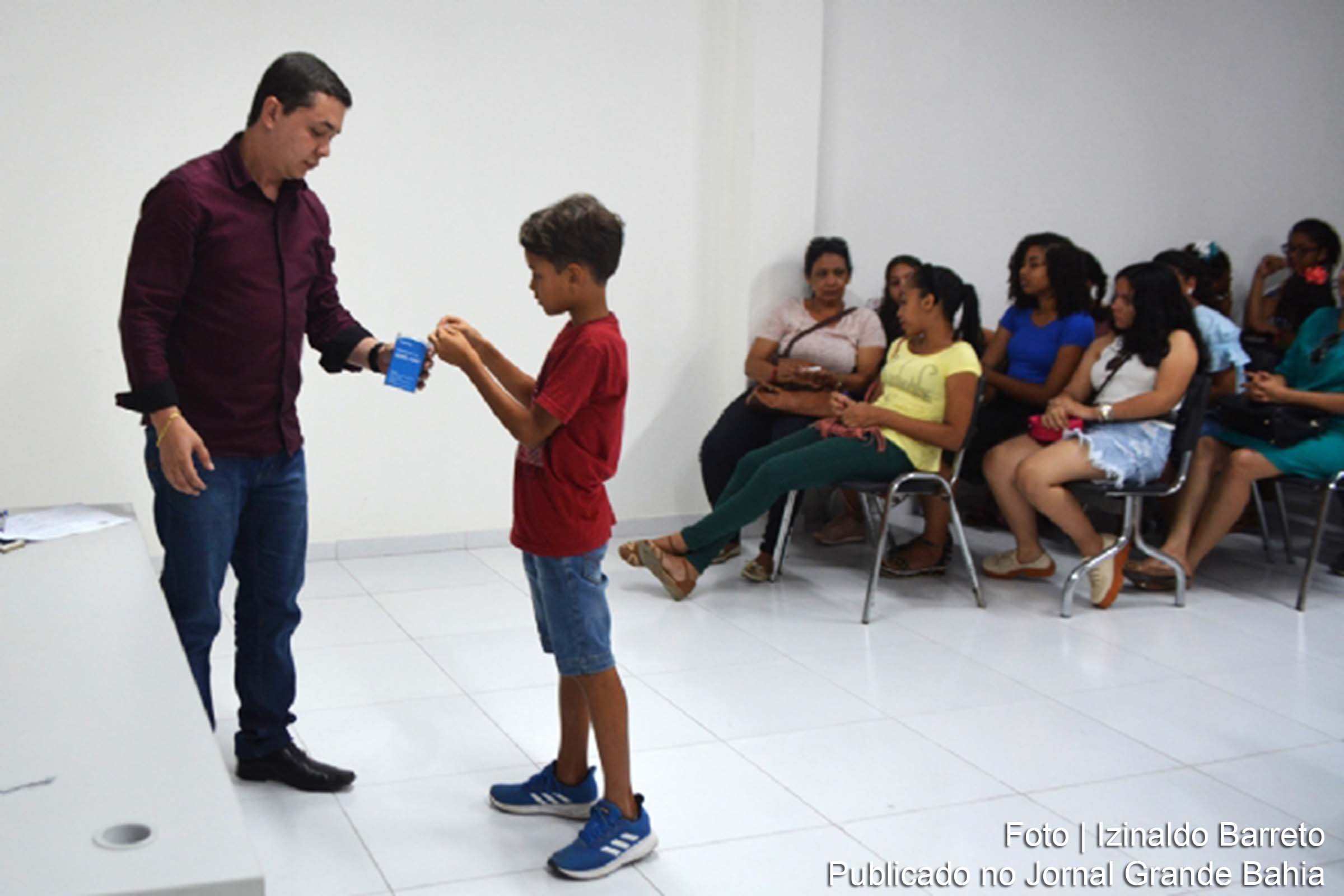 1º Concurso Repórter Mirim Procon de Feira de Santana. A disputa se dará entre as escolas João Paulo II, Centro de Educação Básica da Universidade Estadual de Feira de Santana.