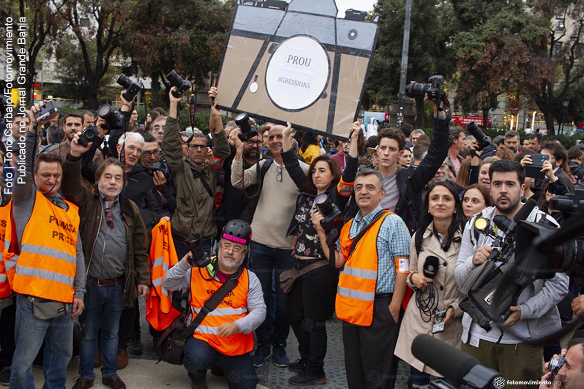 Protesto de Fotojornalistas em Barcelona contra agressões.