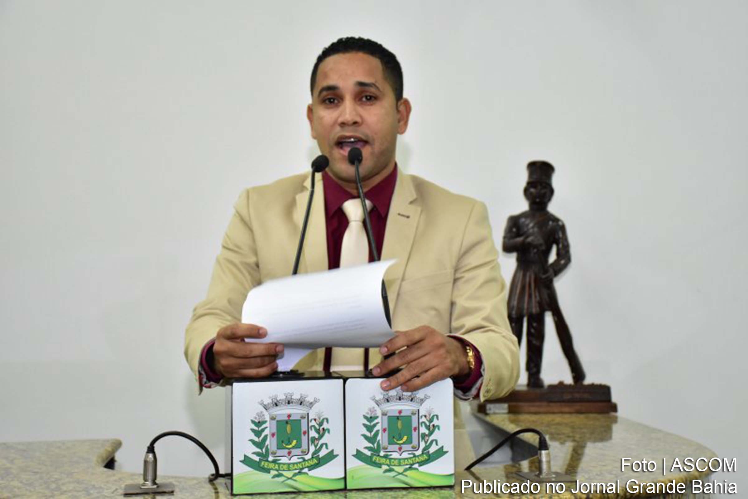 Ronaldo Almeida (Ron): regiões consideradas nobres não enfrentam esse problema. Há mais de três anos que busco um semáforo para auxiliar na redução de acidentes naquela região.