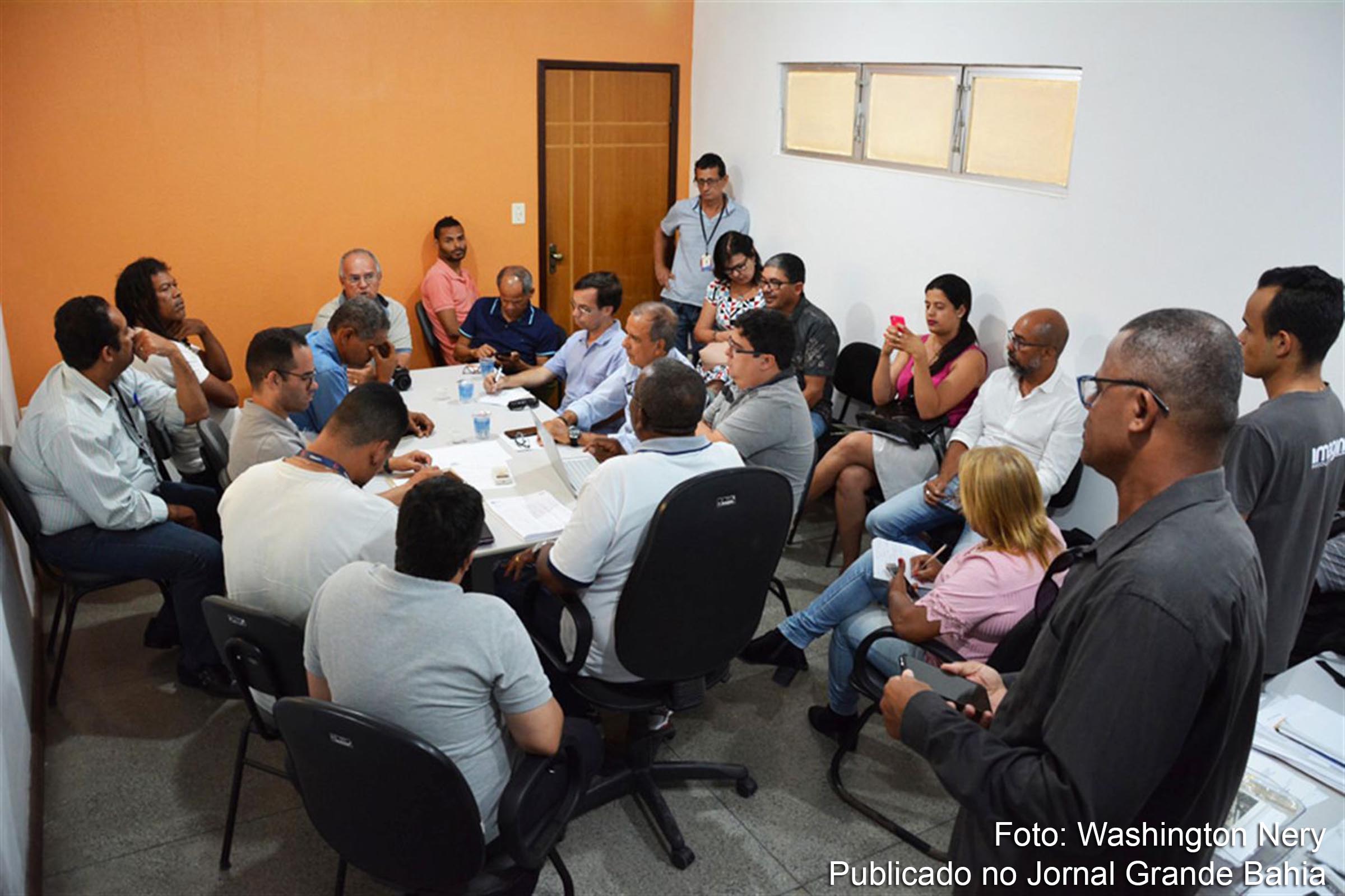 Governo Martins assina novo contrato que permite correções na iluminação pública de Feira de Santana em até 72 horas