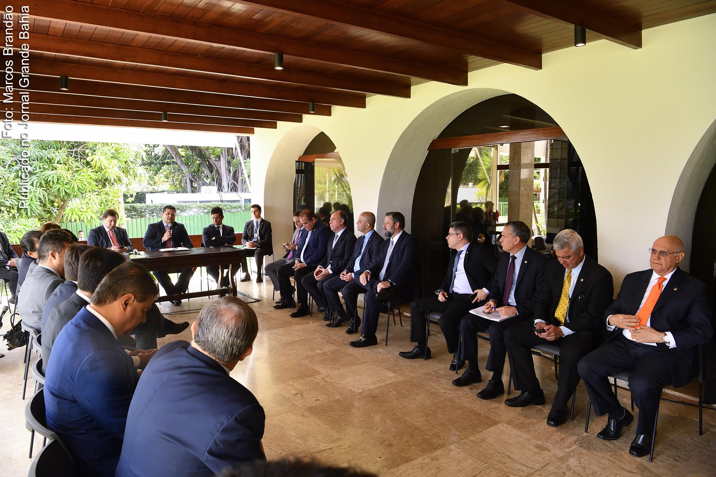 Senador Davi Alcolumbre coordena debate sobre PEC da 2ª instância. Decisão foi tomada em reunião de líderes do Senado e da Câmara com os presidentes das duas Casas e o ministro da Justiça, Sergio Moro.