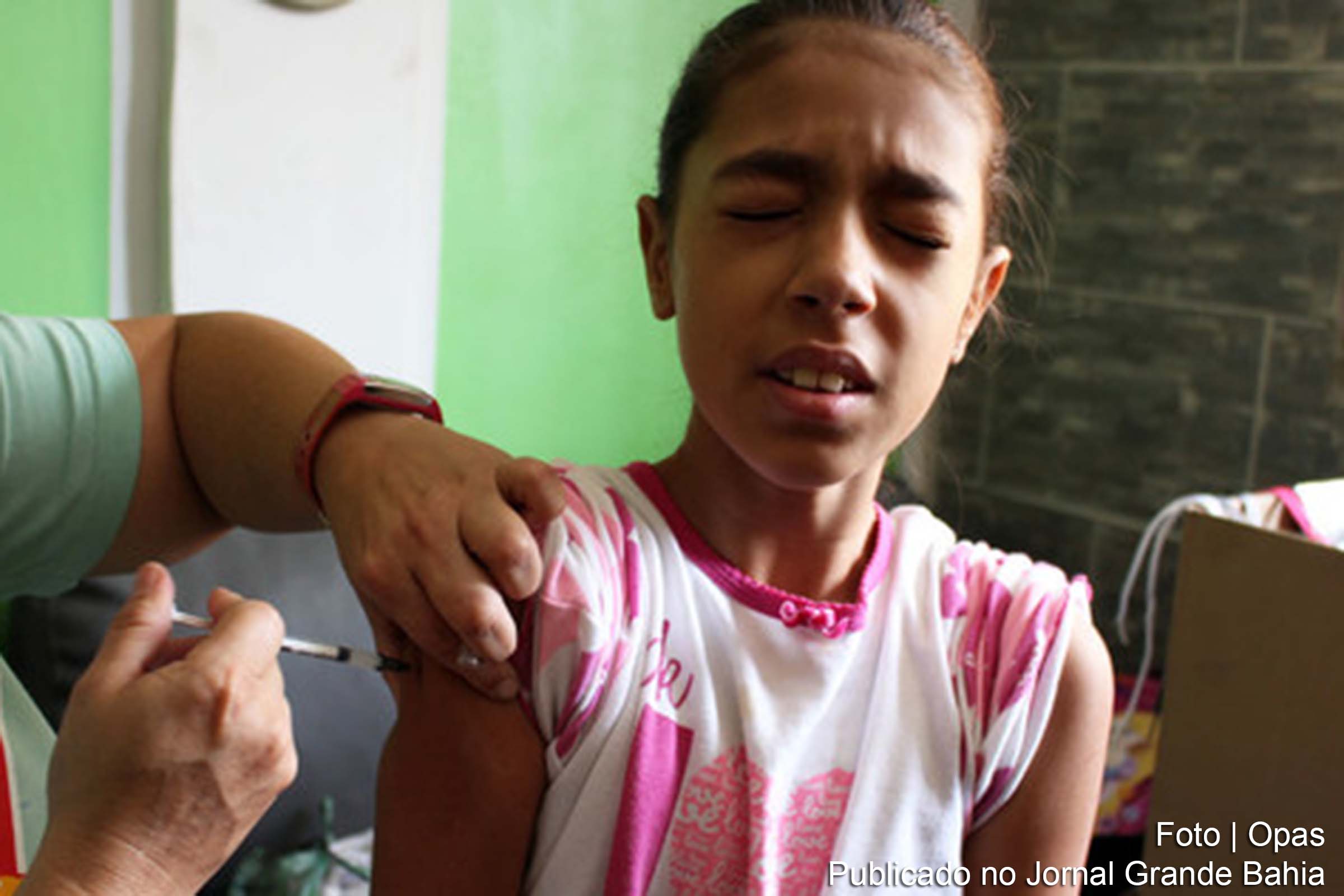 A OMS recomenda que os países mantenham a cobertura de vacinas num mínimo de 95%.