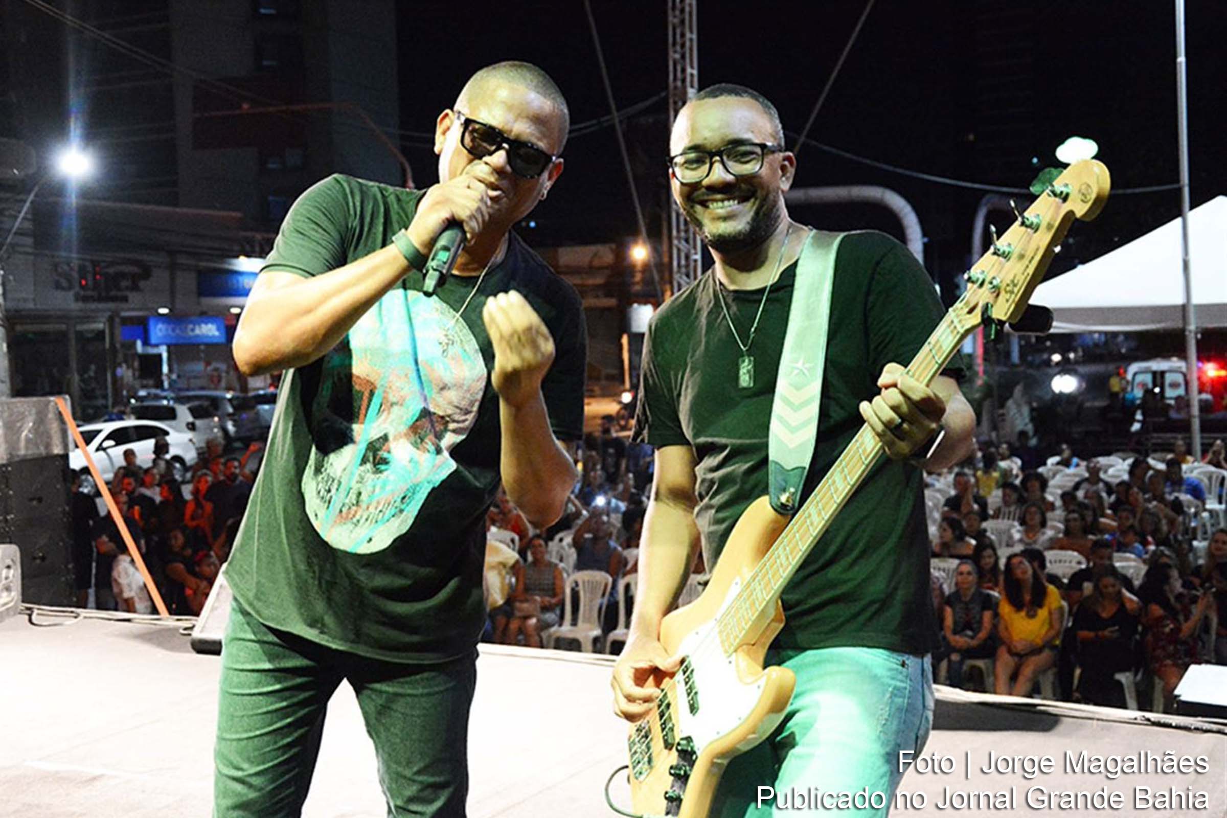 Banda feirense L'age D'or, um dos principais grupos de cover da Legião Urbana na Bahia, animou o público no Palco Getúlio Vargas, dentro da programação do Natal Encantado 2019.