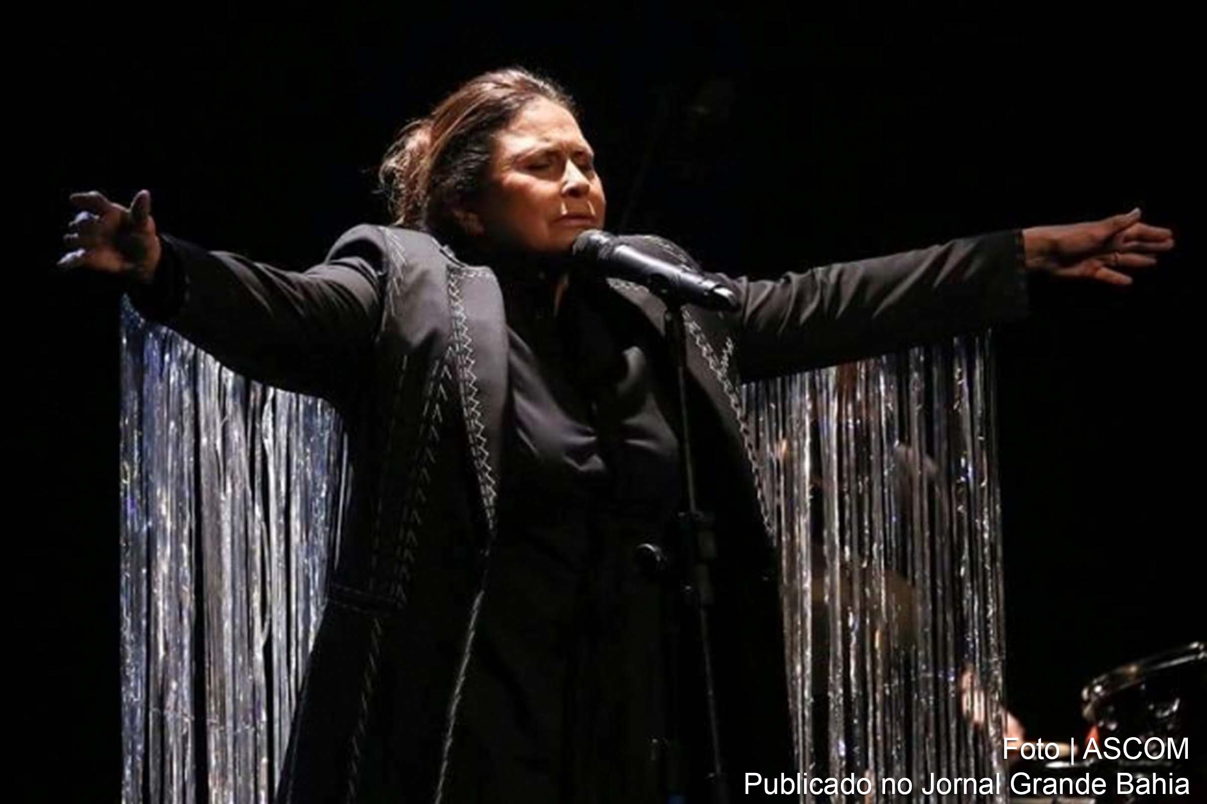 Fafá de Belém fala da emoção de cantar em Feira de Santana