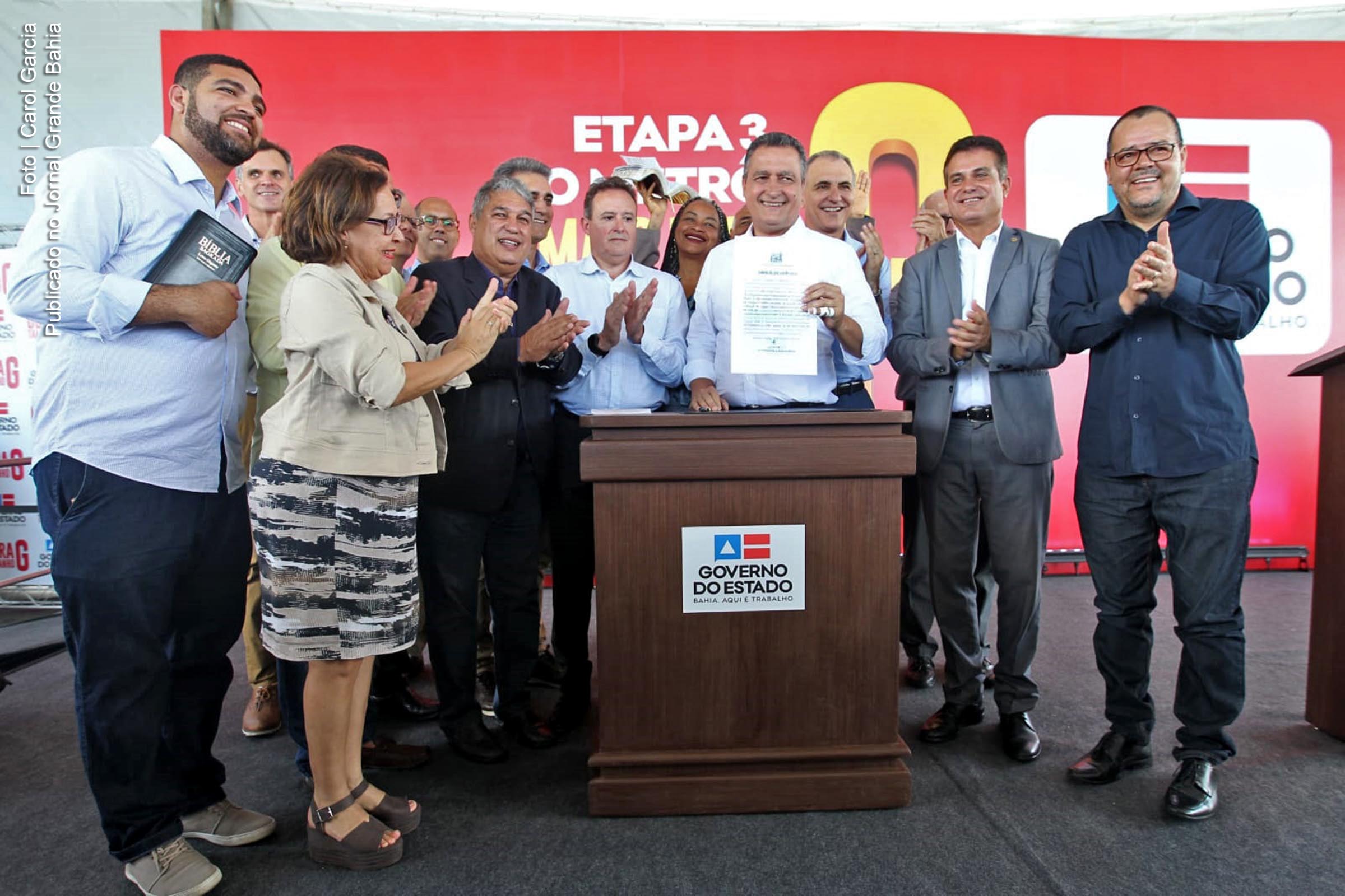 Deputada Lídice da Mata participa de ato de assinatura ordem de serviço para início das obras do VLT e ampliação do metrô em Salvador