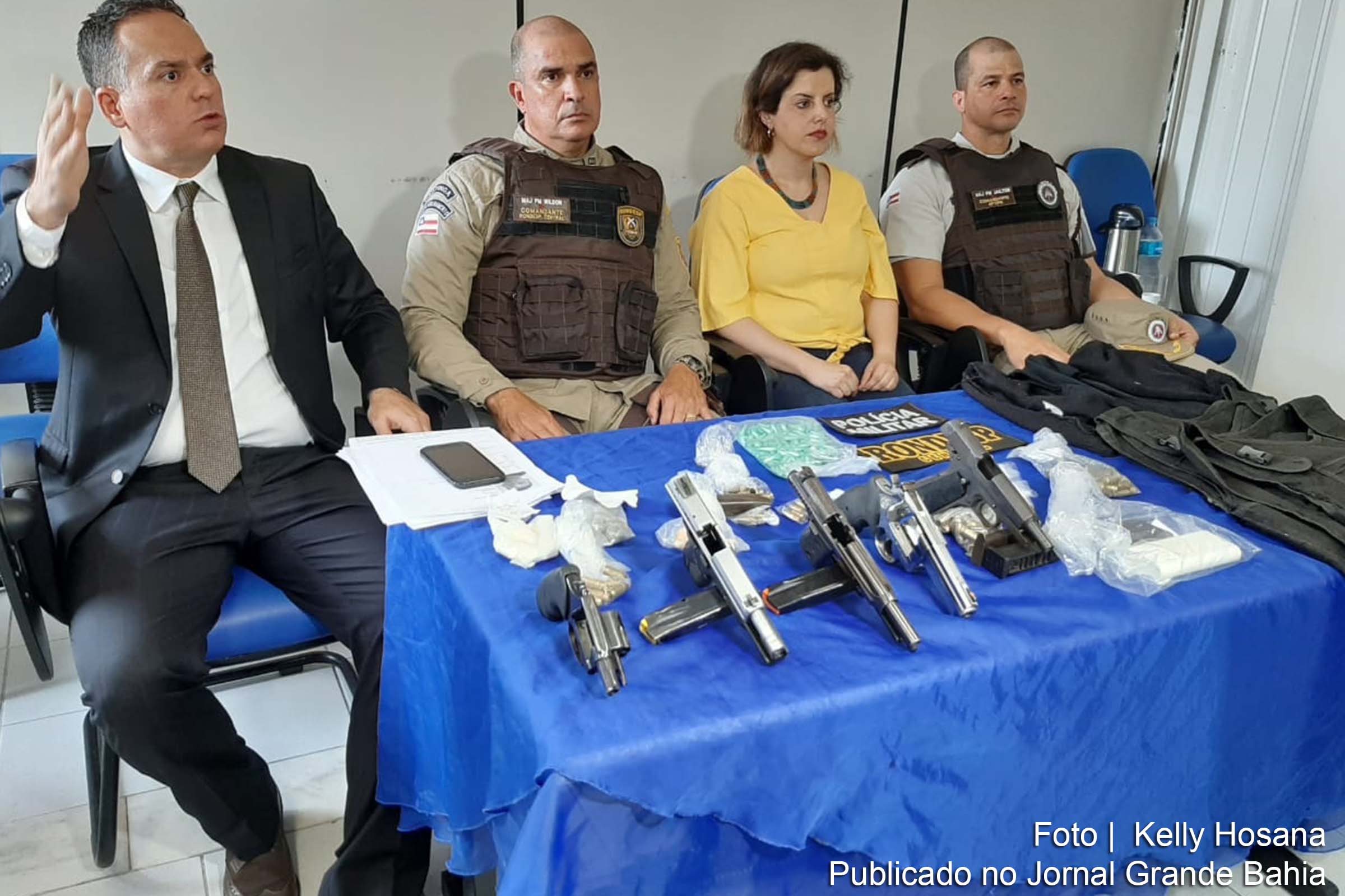 Agentes da Segurança Pública do Estado da Bahia apresentam resultado das prisões ocorridas em Salvador.