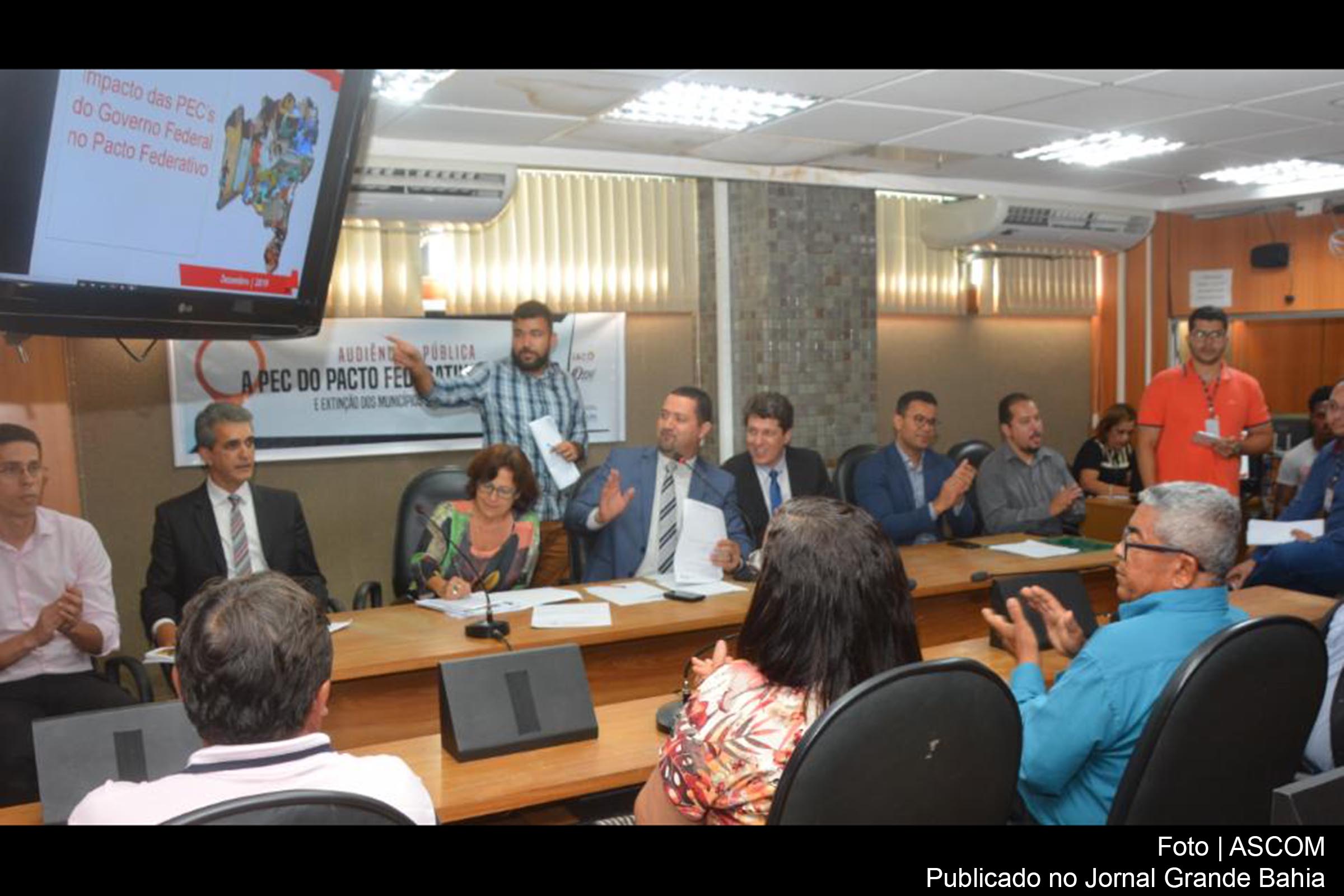 Prefeitos e lideranças debateram na ALBA extinção de municípios.