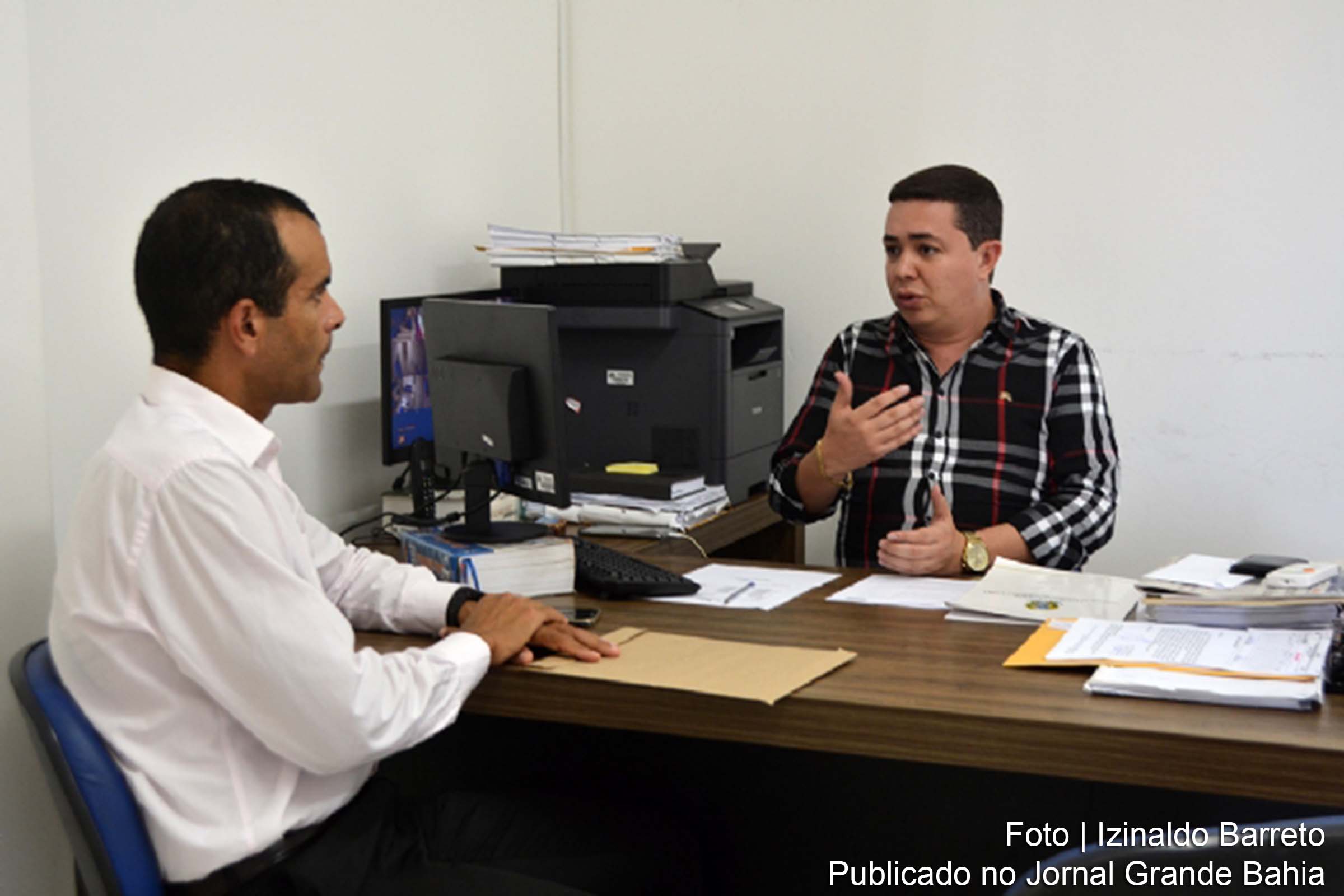 Reunião entre o superintendente do Procon, Ícaro Ivvin e o gerente executivo do INSS em Feira de Santana, Fernando Nunes.