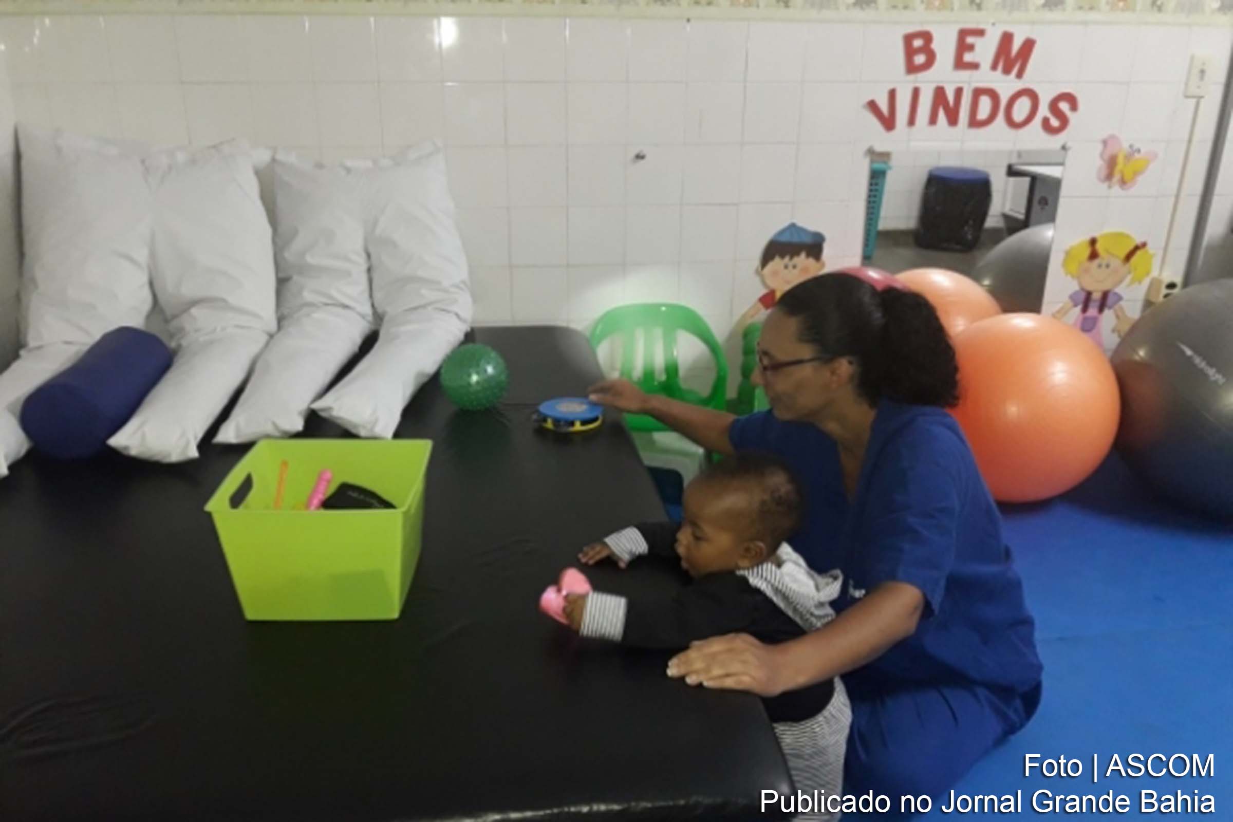 As sessões têm como objetivo a estimulação precoce das funções motoras dos pacientes, em um ambiente que os bebês sejam estimulados a perceber o próprio corpo, além de realizarem exercícios para o fortalecimento muscular.