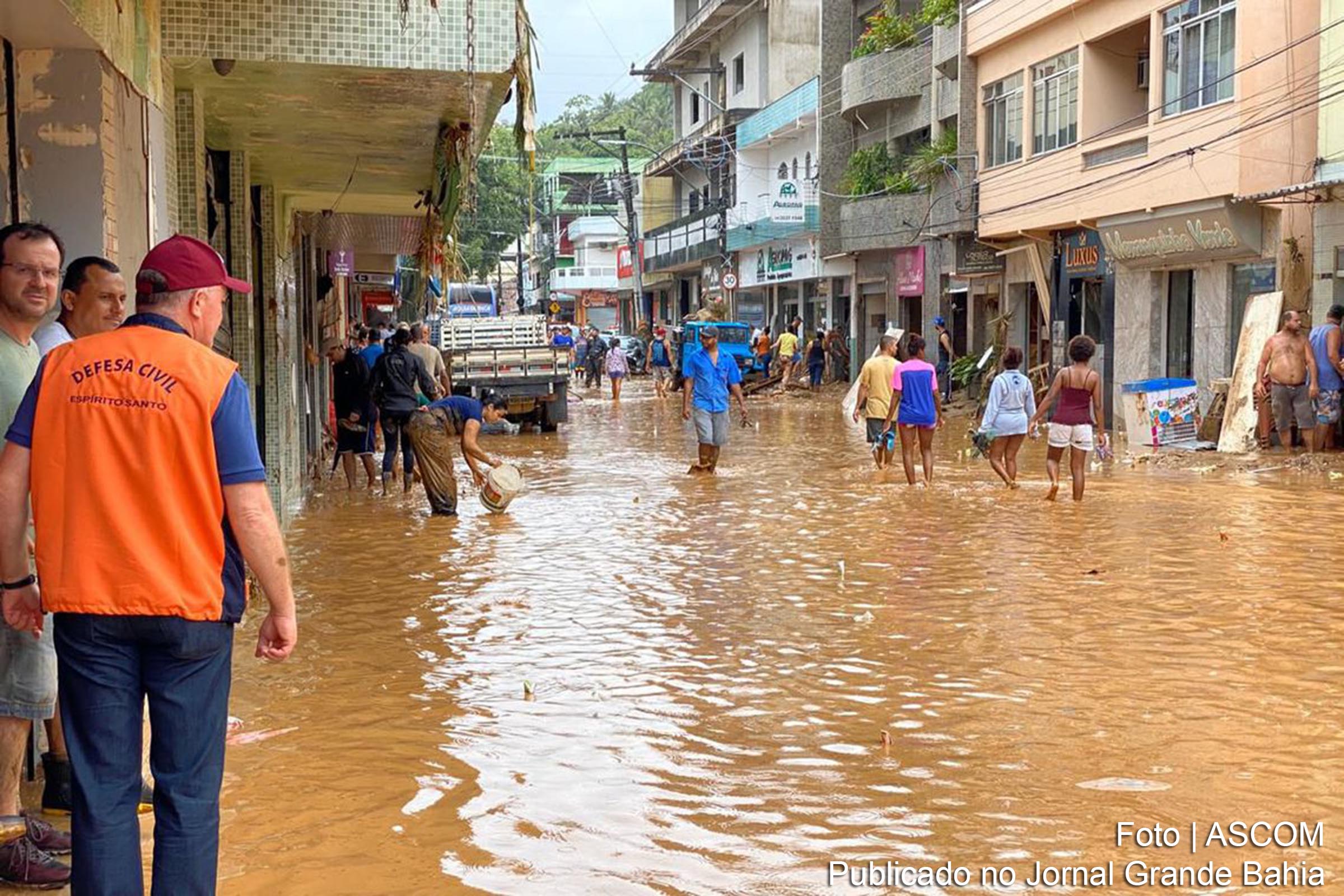 Chuva deixa seis mortos no sul do Espírito Santo.