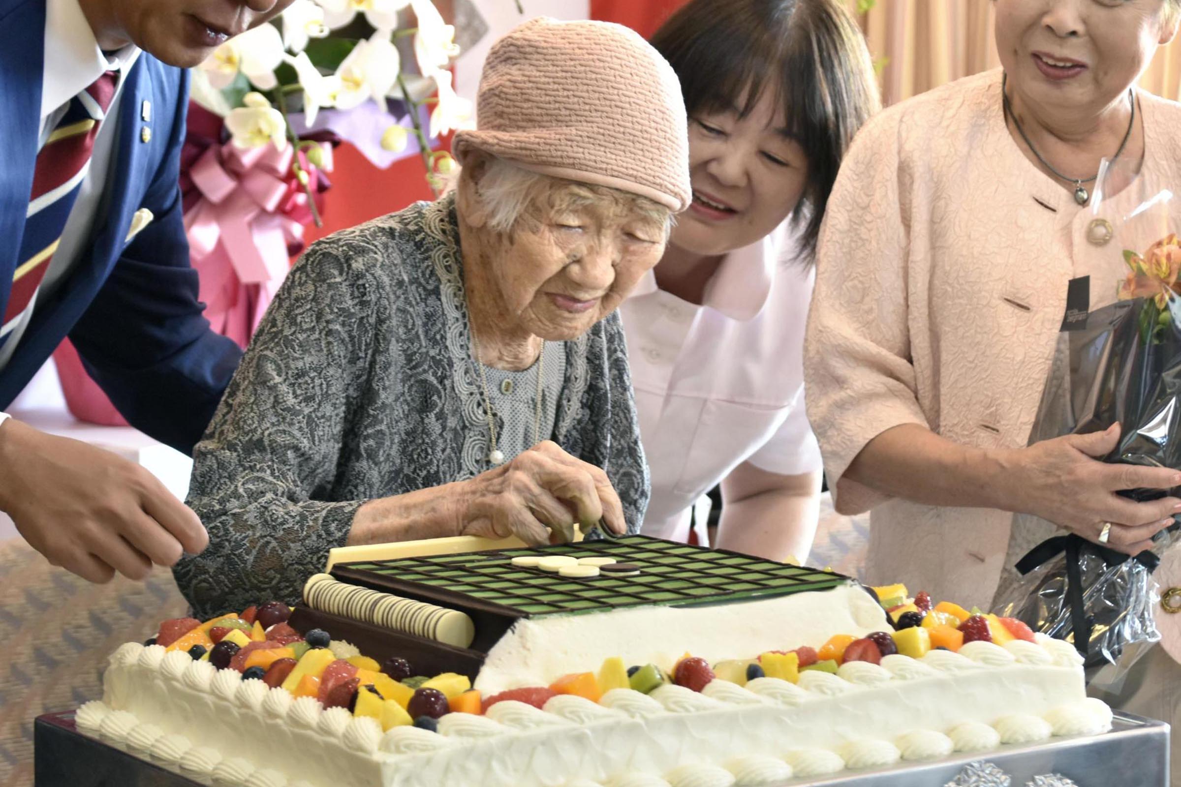 Kane Tanaka comemorou aniversário de 117 anos em um lar de idosos em Fukuoka, no sul do Japão.