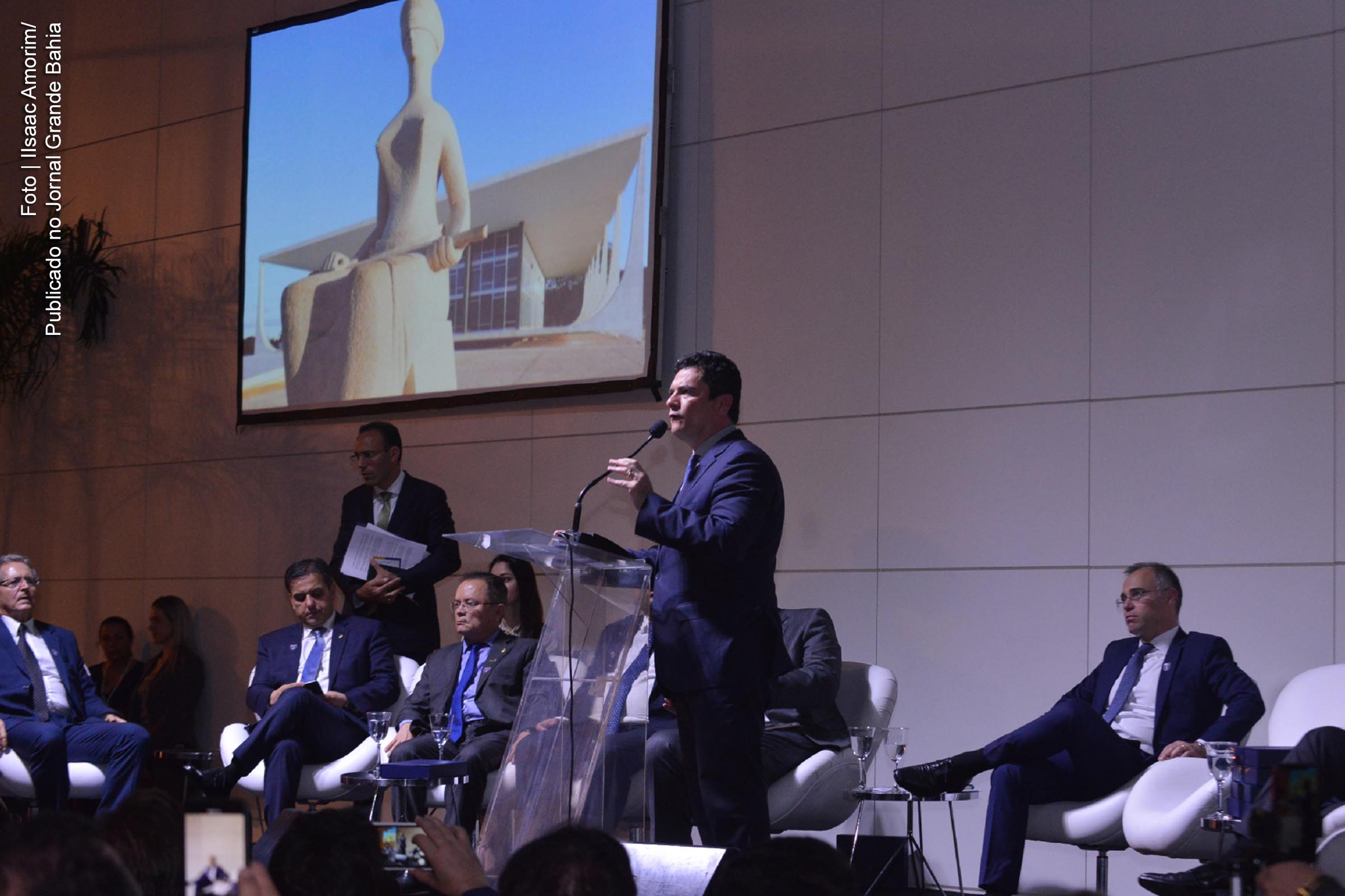 STF veta tentativa do ministro Sérgio Moro de utilizar Polícia Rodoviária Federal em operações