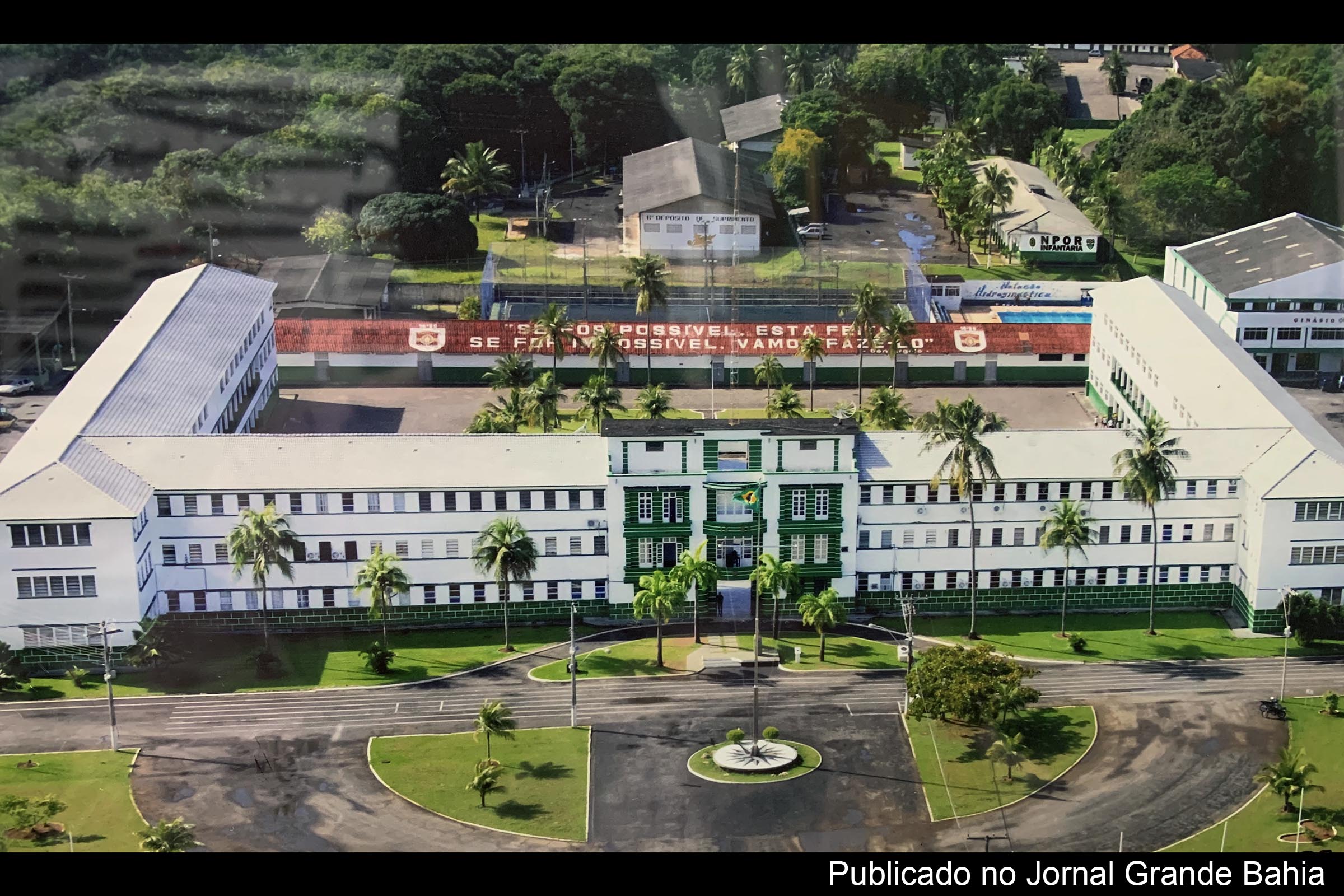 O 19.º Batalhão de Caçadores (19.º BC), conhecido como Batalhão Pirajá, é uma unidade do exército brasileiro, localizado no município de Salvador, no estado da Bahia. É subordinada diretamente a 6.ª Região Militar, também sediado na capital baiana. Sua denominação histórica é uma lembrança da Batalha de Pirajá, durante a Independência da Bahia, onde lutou.