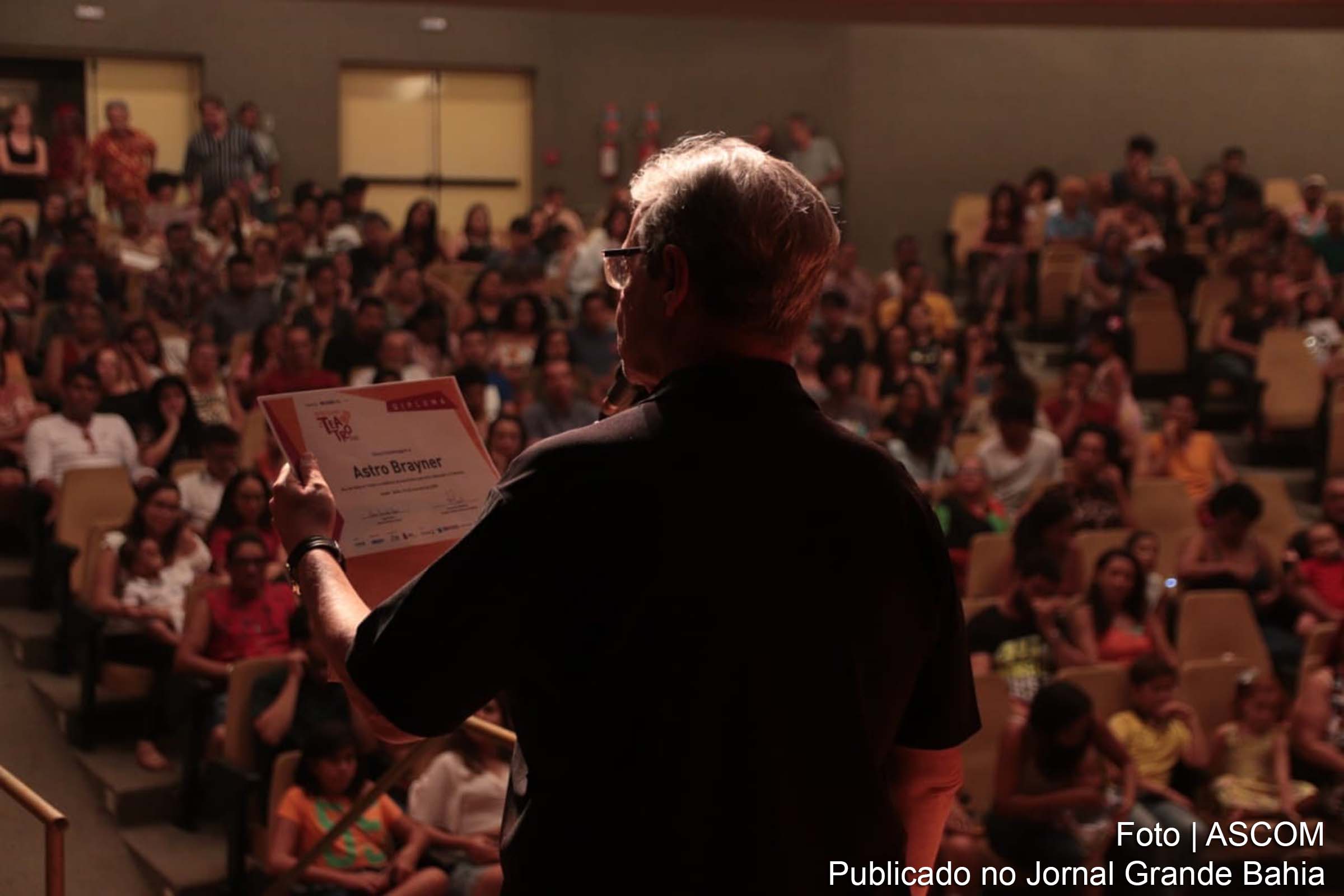 4º Festival de Teatro Interior da Bahia teve abertura com casa cheia em Jequié