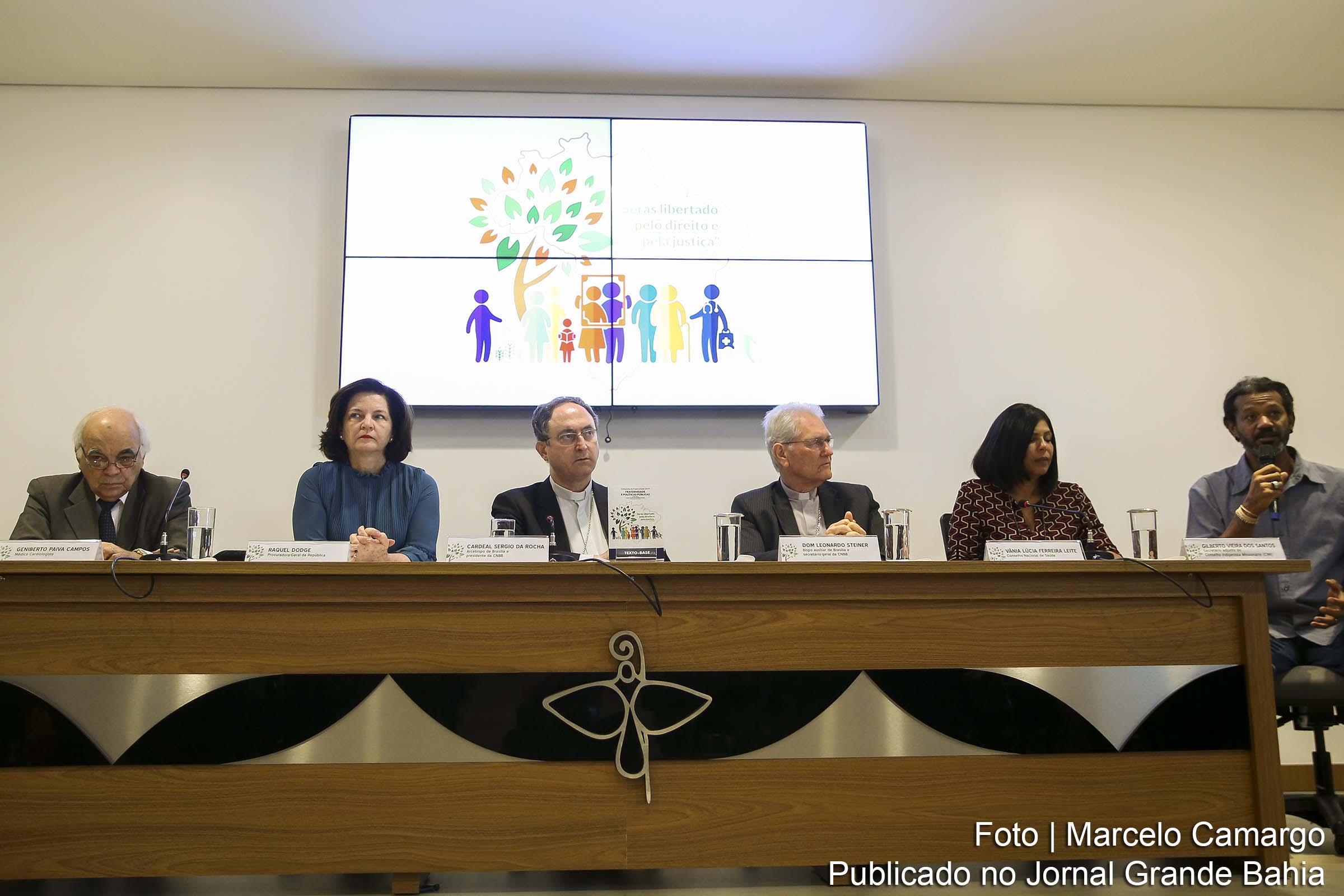 CNBB lança 56ª Campanha da Fraternidade, com o tema 'Fraternidade e Vida: Dom e Compromisso'.