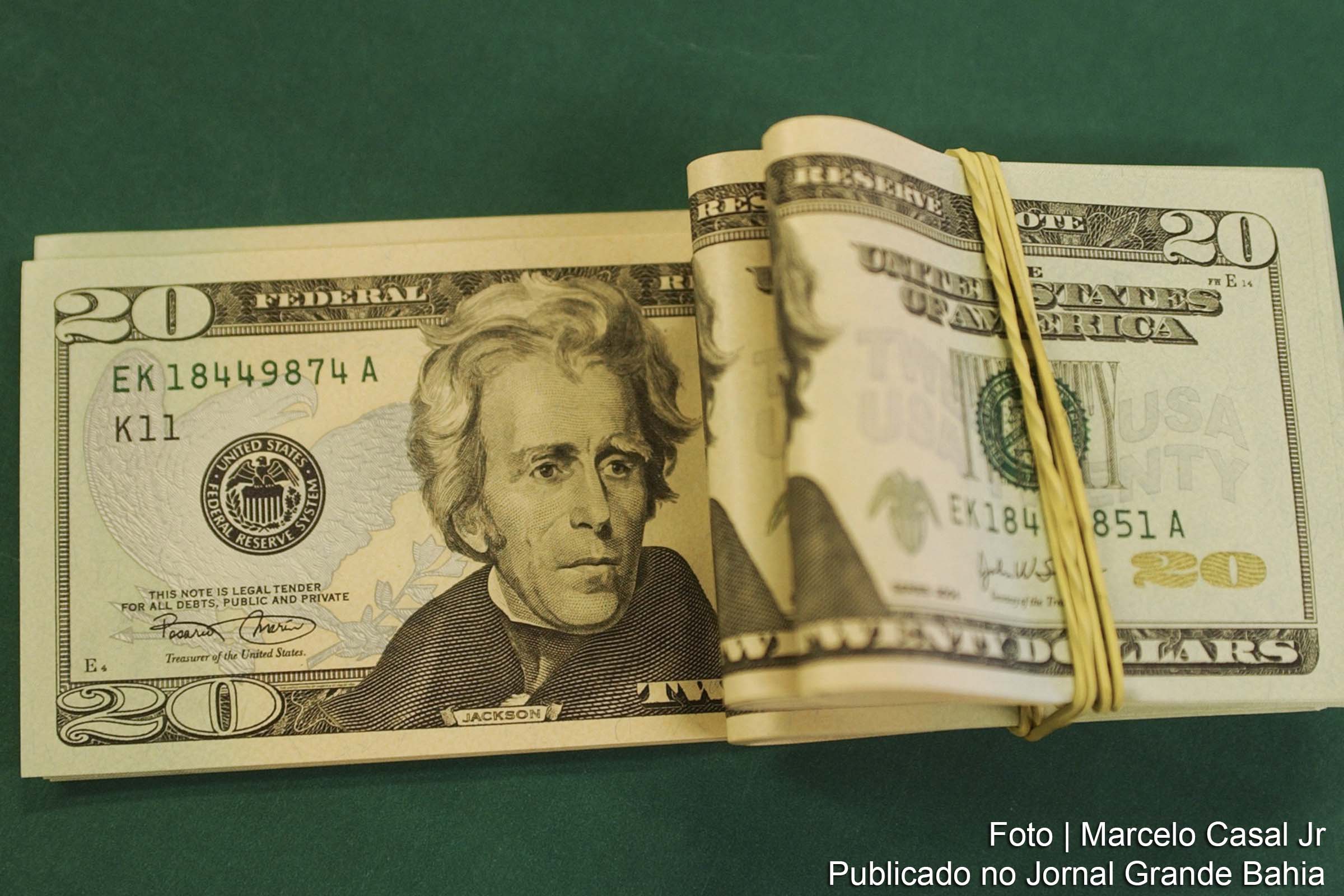 Dólar fecha a R$ 4,326, no maior nível desde criação do real