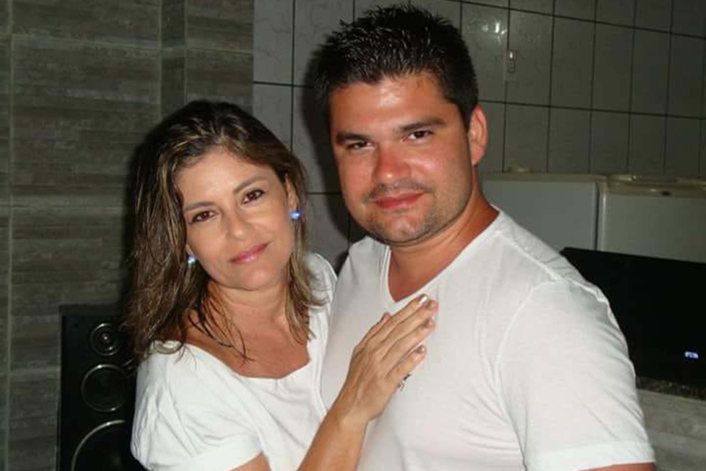 A stilyst model Eva Pedreira e seu filho o advogado Cristovão Caralho.