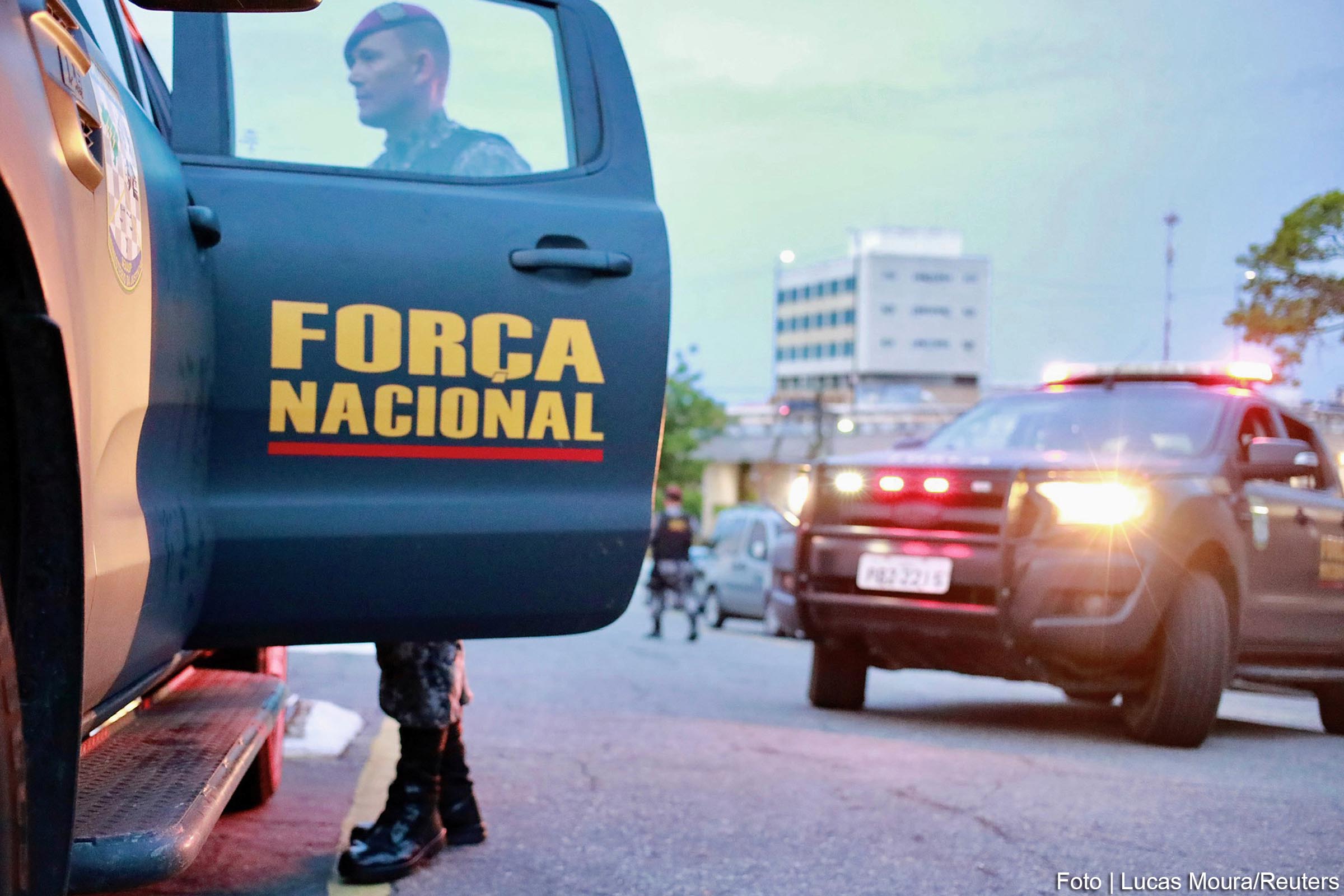 Força Nacional tenta conter greve da PM em Fortaleza.