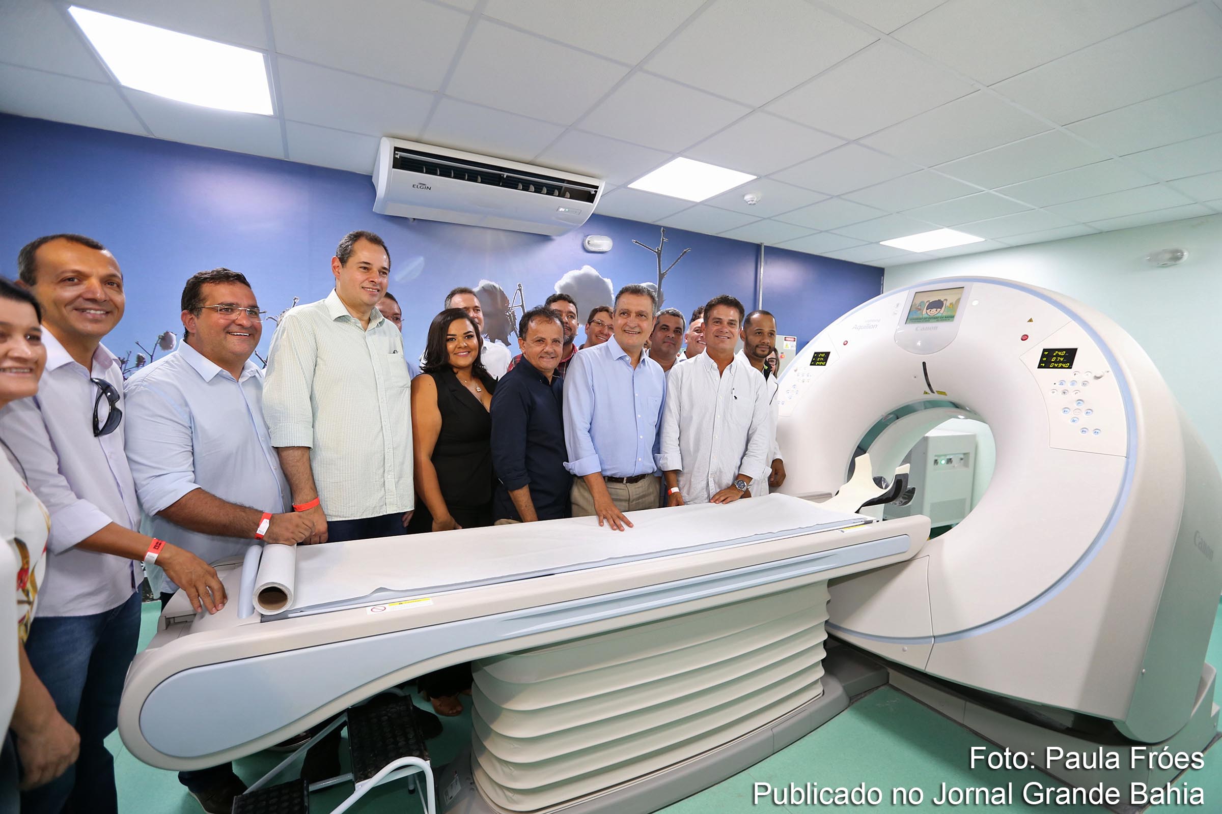 Em Barreiras, governador Rui Costa inaugura Policlínica Regional de Saúde (tipo II), ampliação das enfermarias do Hospital do Oeste - HO (1ª Etapa) e entrega de três ônibus escolares e 19 ambulância, além de assinar ordens de serviços.