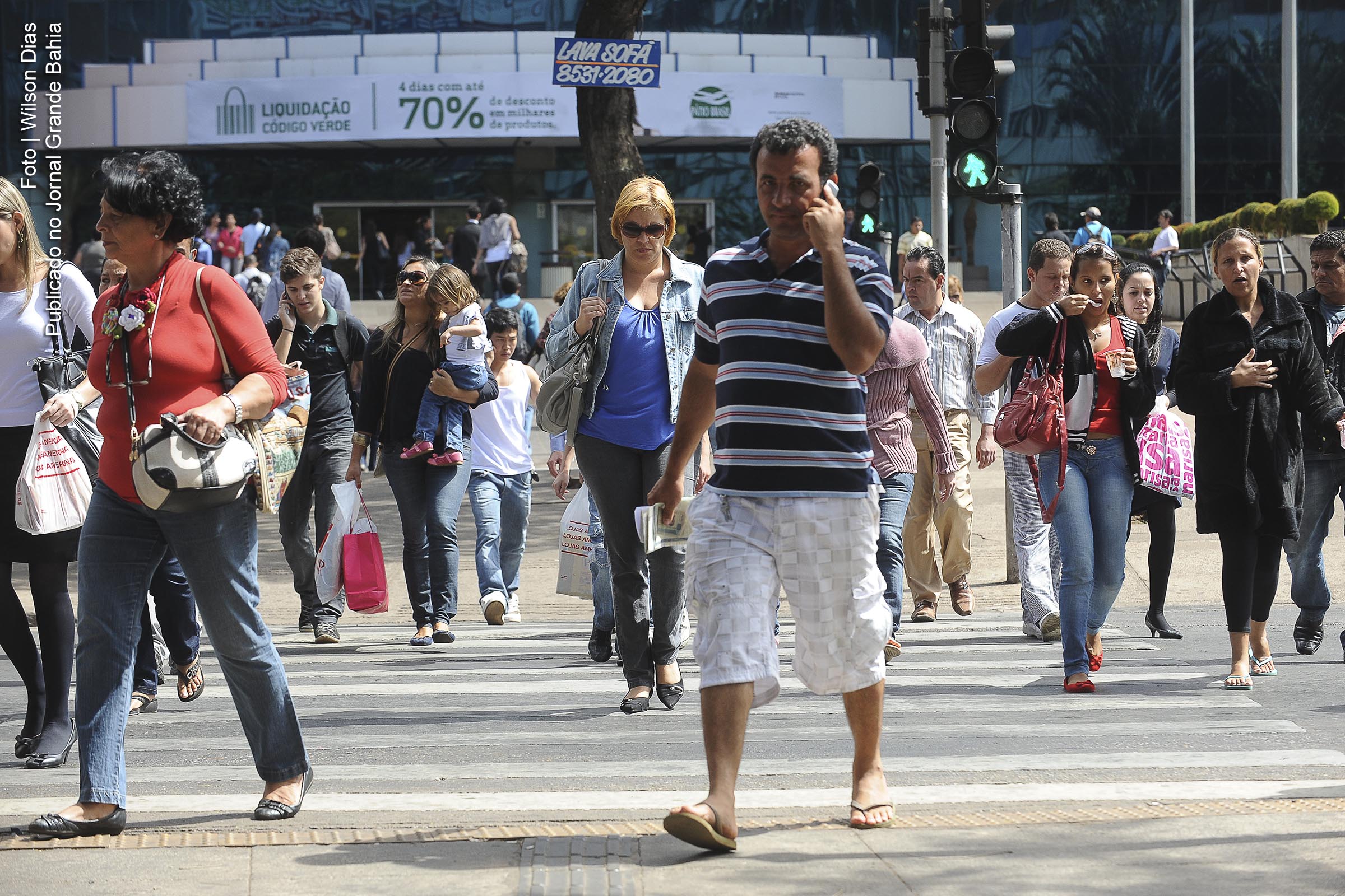 Menor taxa média de desemprego é de Santa Catarina, com 6,1%, diz IBGE.