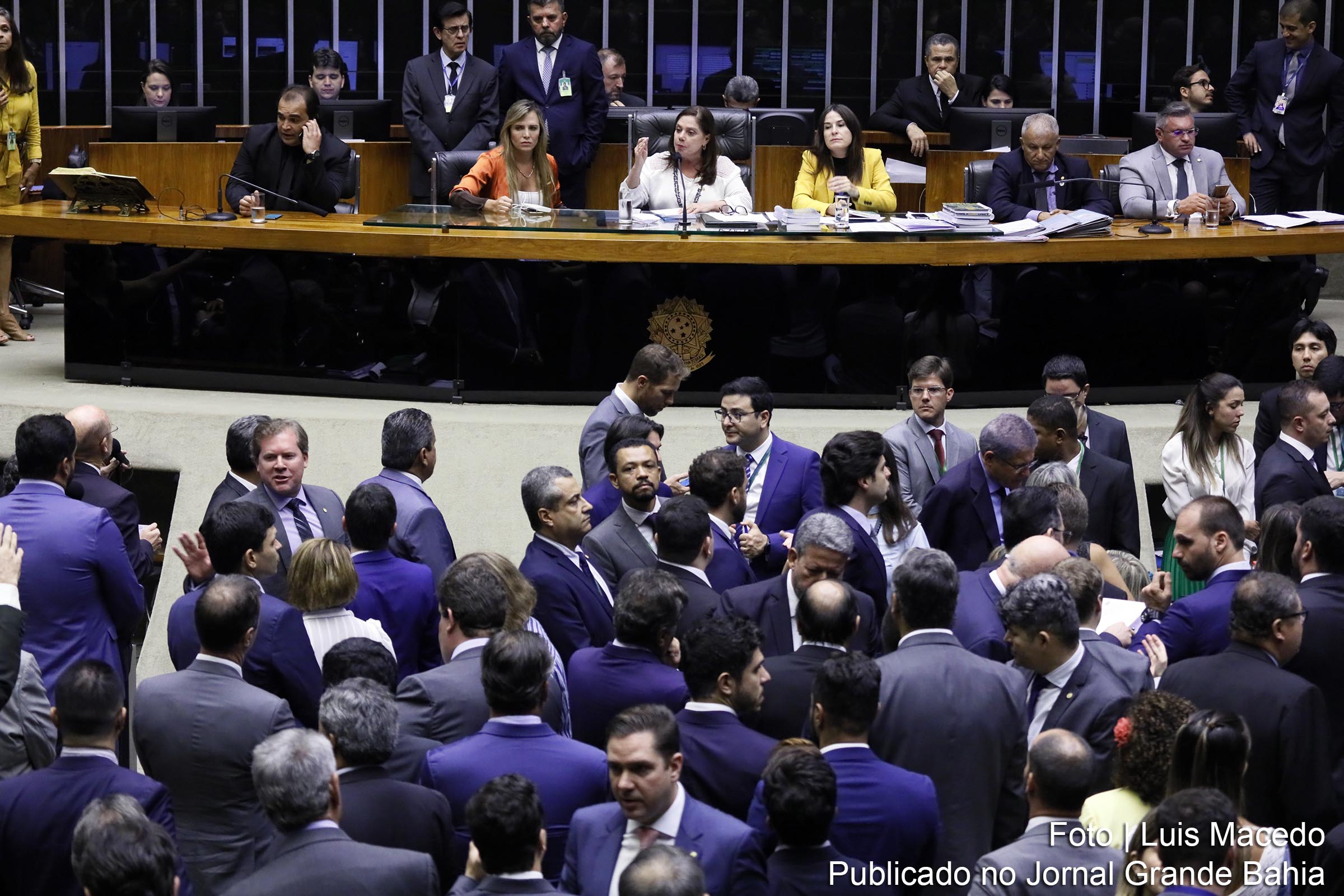 Deputados e senadores analisam vetos do extremista Jair Bolsonaro em sessão do Congresso Nacional, ocorrida nesta quinta-feira (11/03/2020).