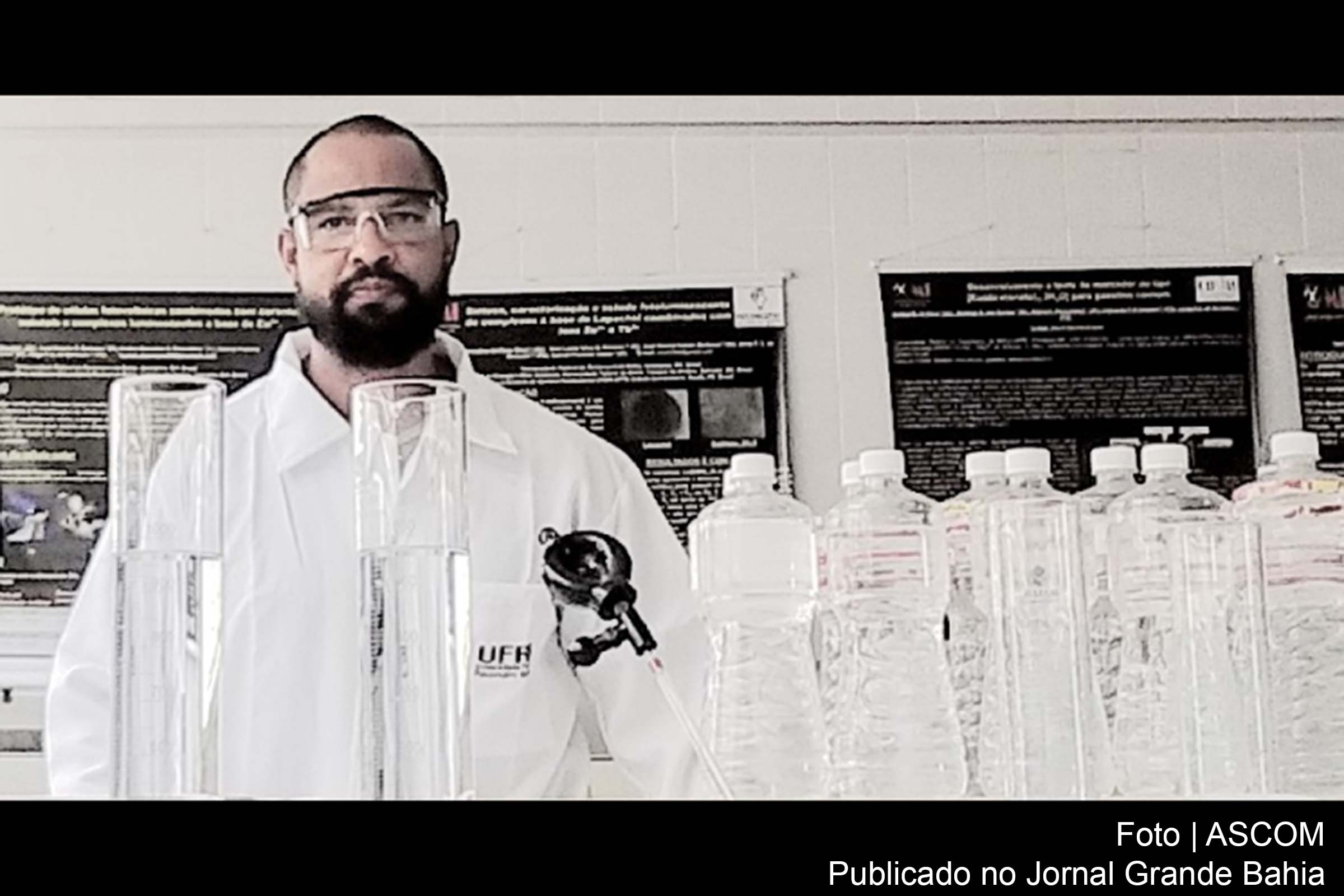 Técnico em Química, Gerônimo Lopes Lima, que está à frente do processo no Centro de Formação de Professores, atendeu, ainda, ao pedido de pessoas do grupo de risco.