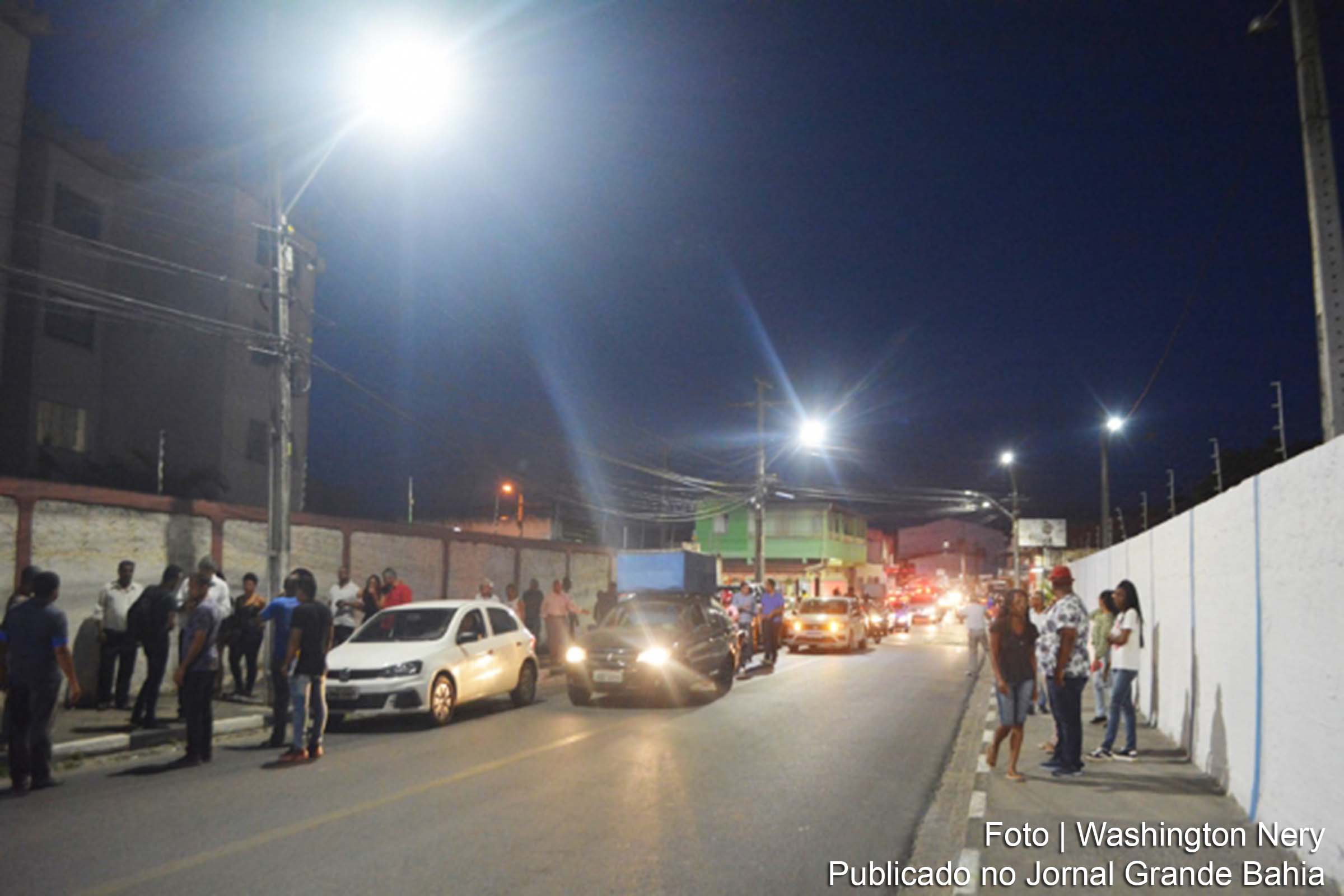 Prefeitura de Feira de Santana inaugura iluminação em LED no Bairro Caseb.