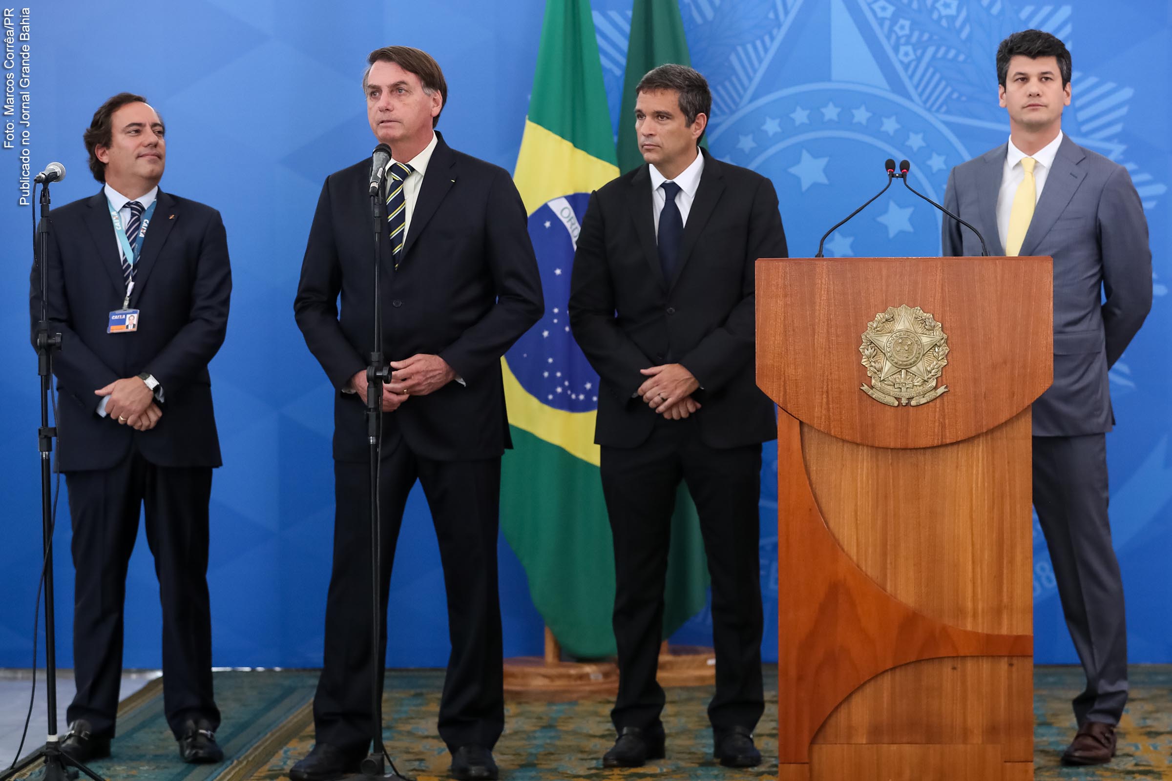 Presidente da República Jair Bolsonaro, durante coletiva de imprensa ao lado do Presidente do Banco Central Roberto Campos Neto, do Presidente da Caixa Pedro Guimarães e do Presidente do BNDES Gustavo Montezano.