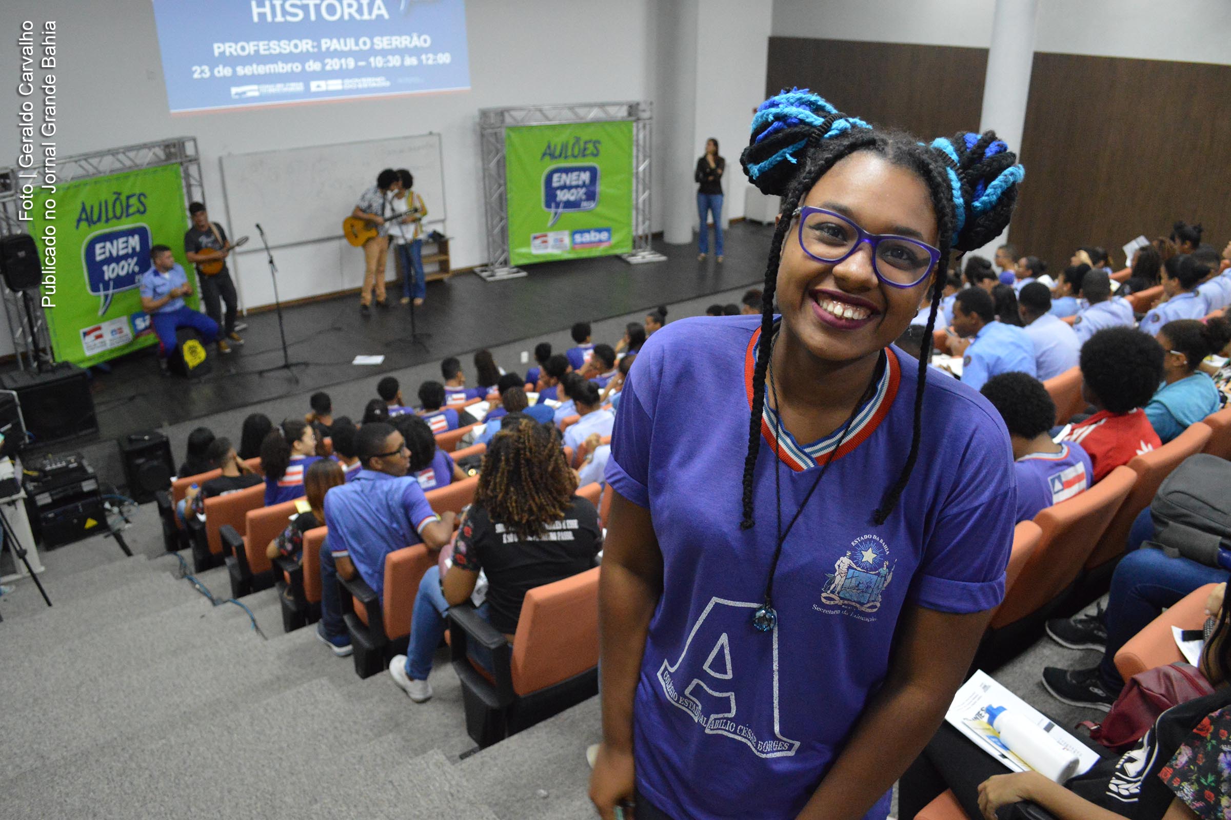 Programa da SEC Bahia mobiliza estudantes para emissão de documentos necessários para a inscrição do ENEM.