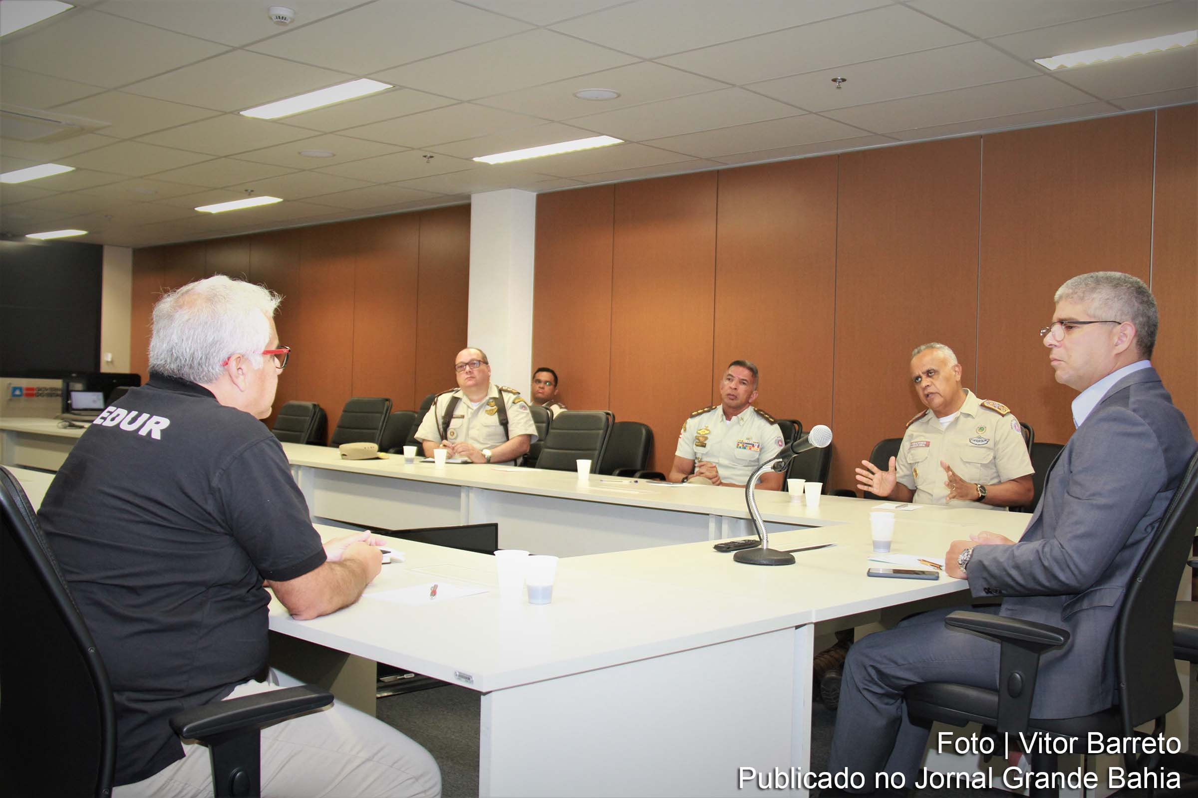 Secretário Mauício Barbosa explica que equipes compostas por policiais militares, guardas-civis e fiscais municipais vão reforçar fiscalização nos bairros de Salvador.