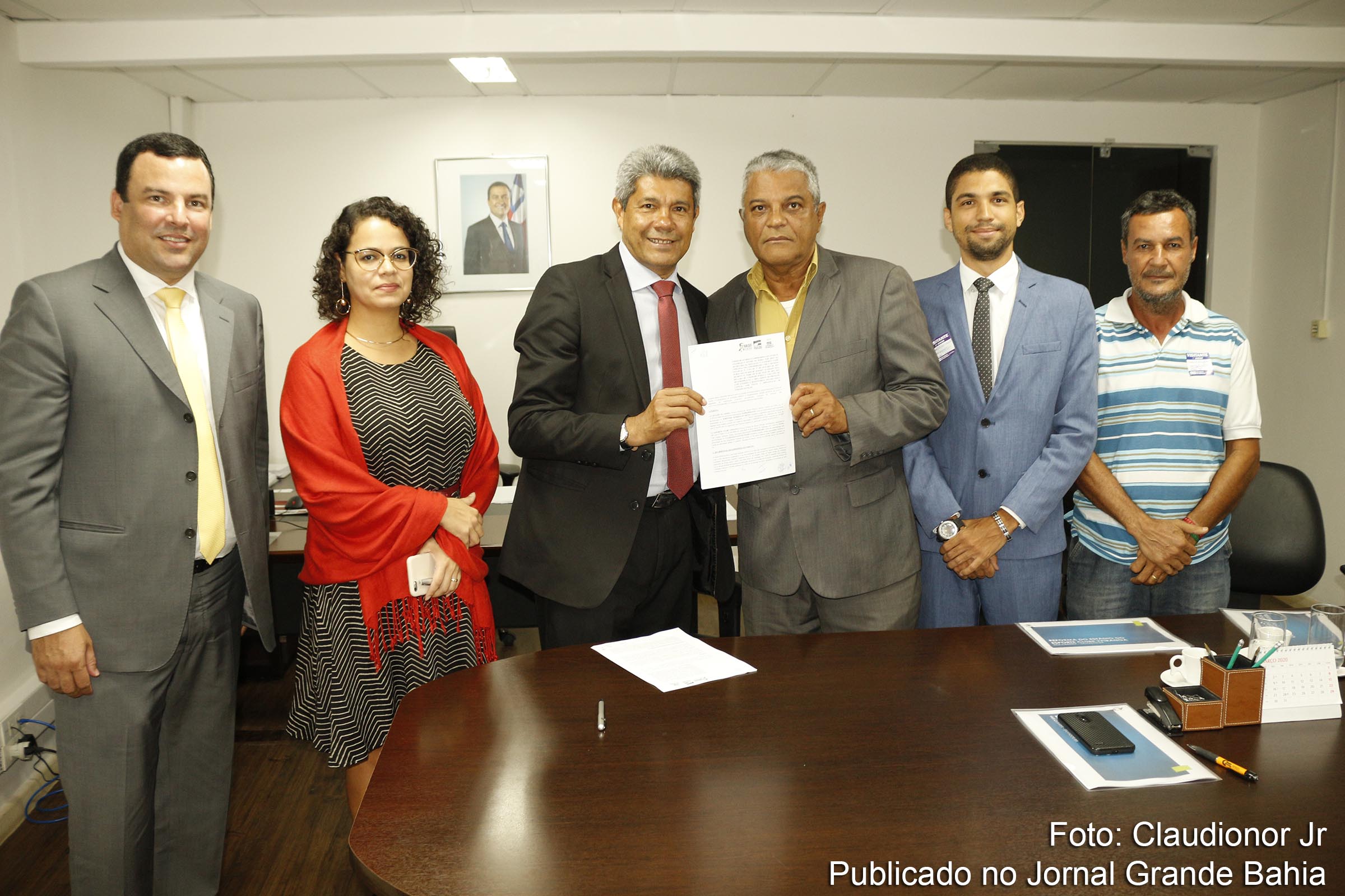 Governo Rui Costa assina acordo de desapropriação de terreno para construir escola no Esporte Clube Ypiranga em Salvador