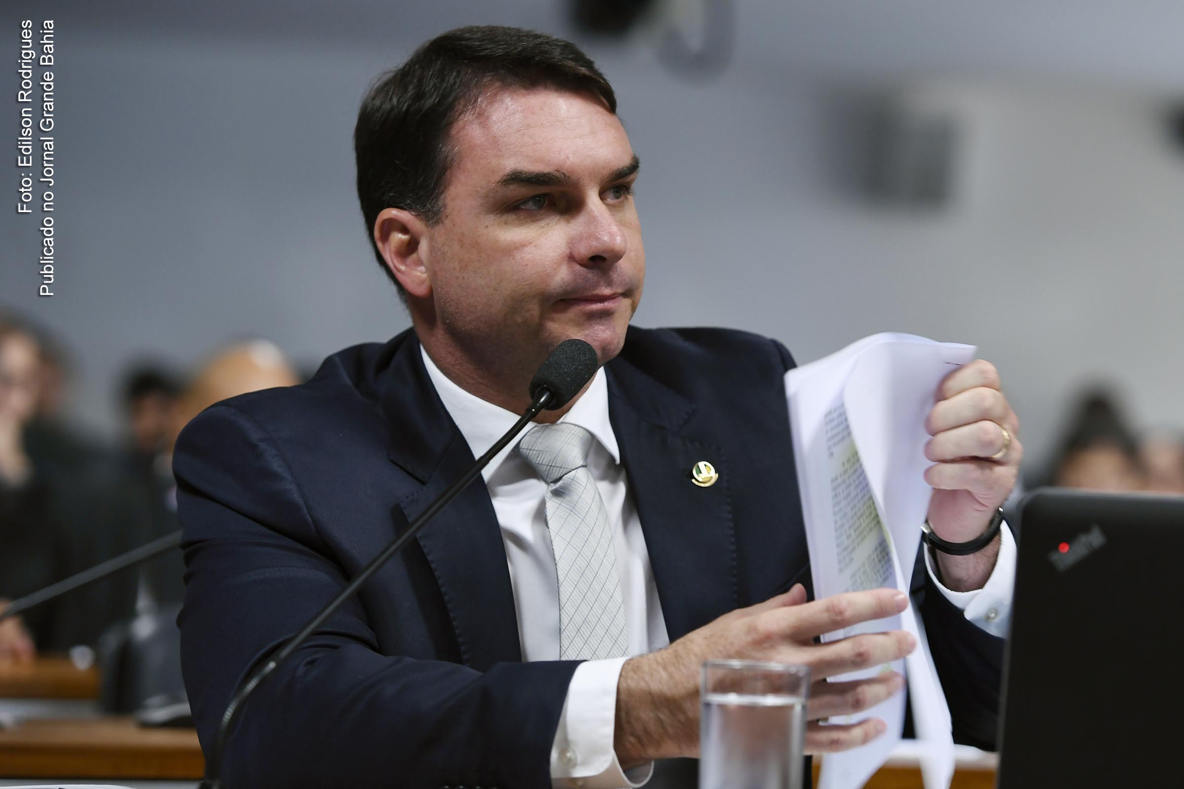 Senador Flávio Bolsonaro.