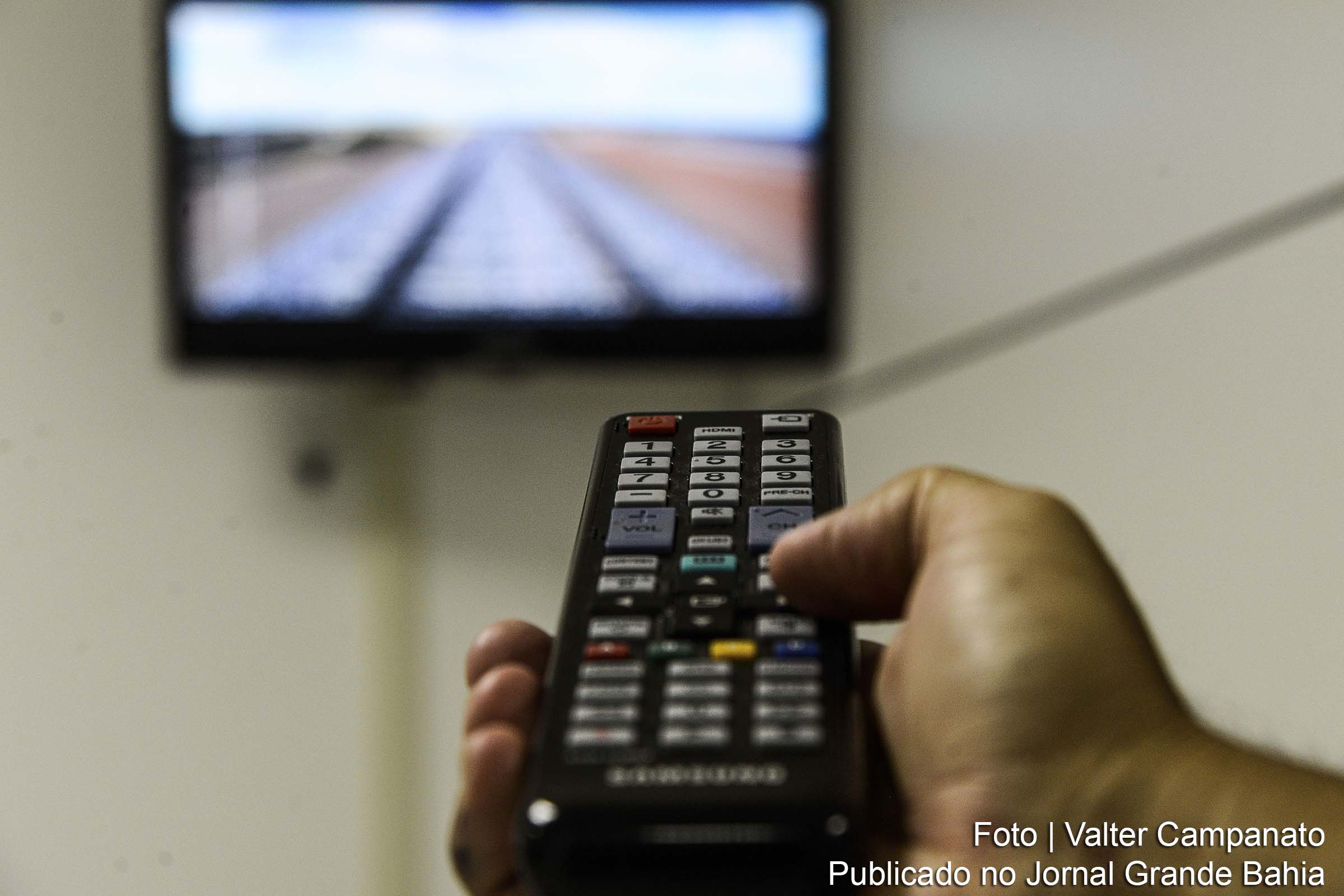 Covid-19: Governo Bolsonaro libera multiprogramação na TV digital por 12 meses