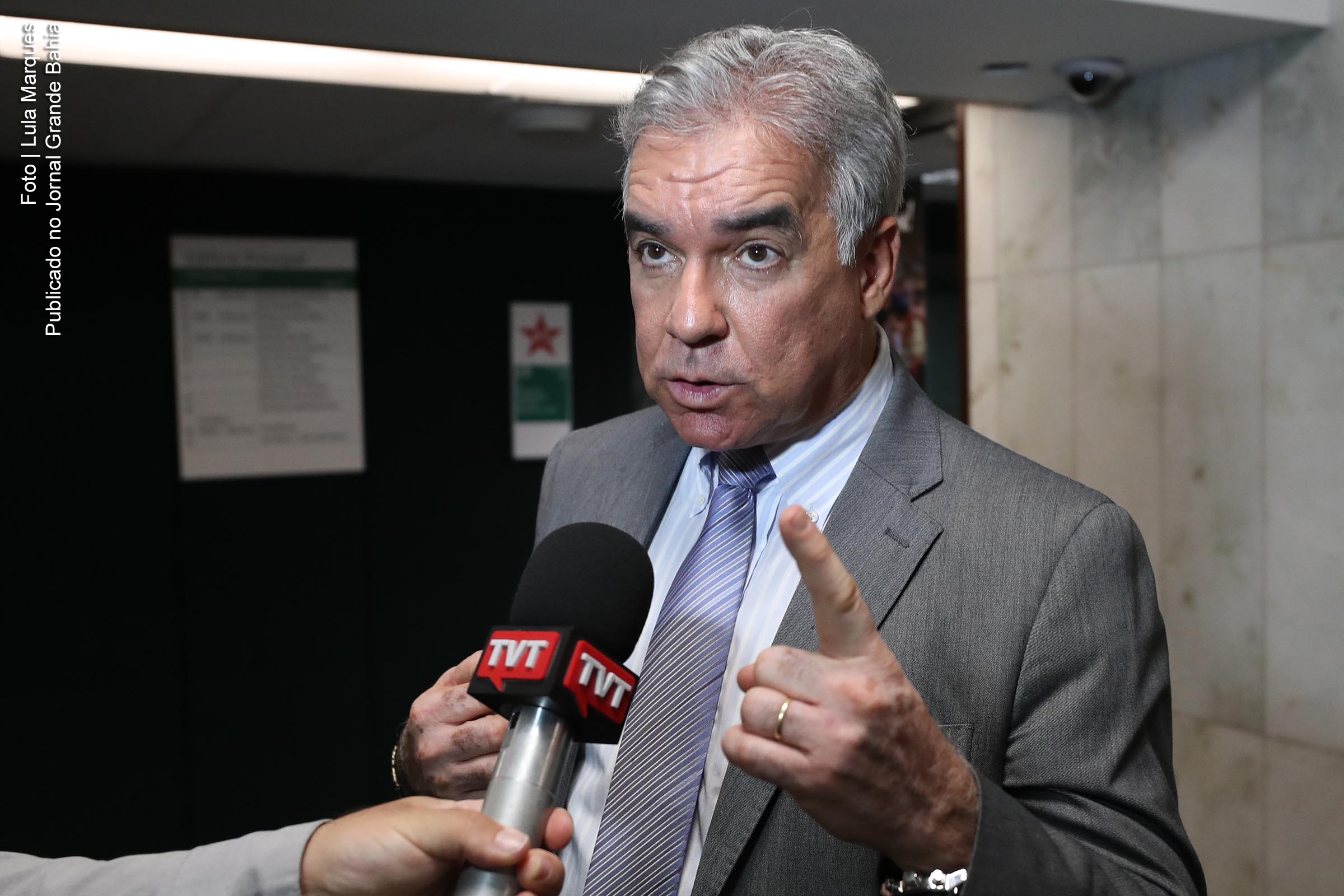 Deputado federal José Cerqueira Neto (Zé Neto, PT) inspeciona investimentos no Hospital Mater Dei. Unidade de saúde é destinada ao atendimento específico de pacientes diagnosticados com Covid-19 e que apesentam quadro de saúde grave ou crítico da síndrome respiratória aguda grave (Sars-CoV-2).