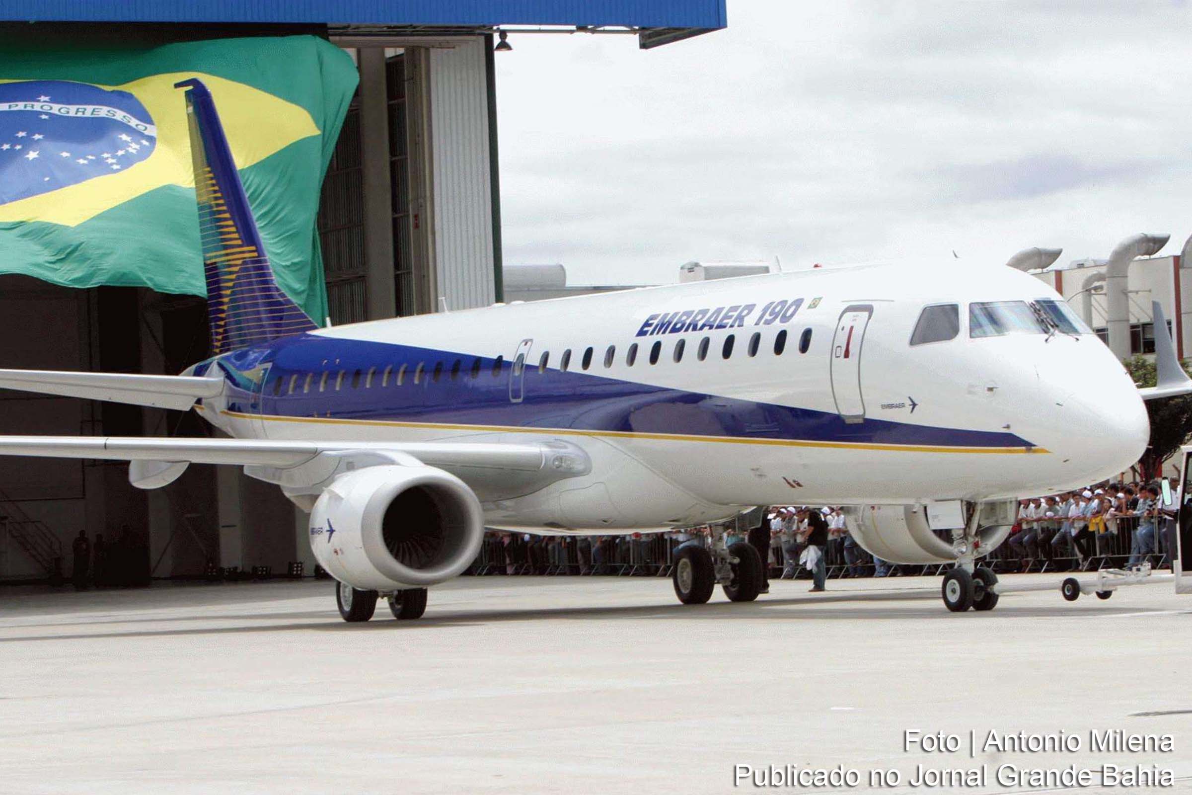 Embraer anuncia acordo com mais um sindicato para evitar demissões.
