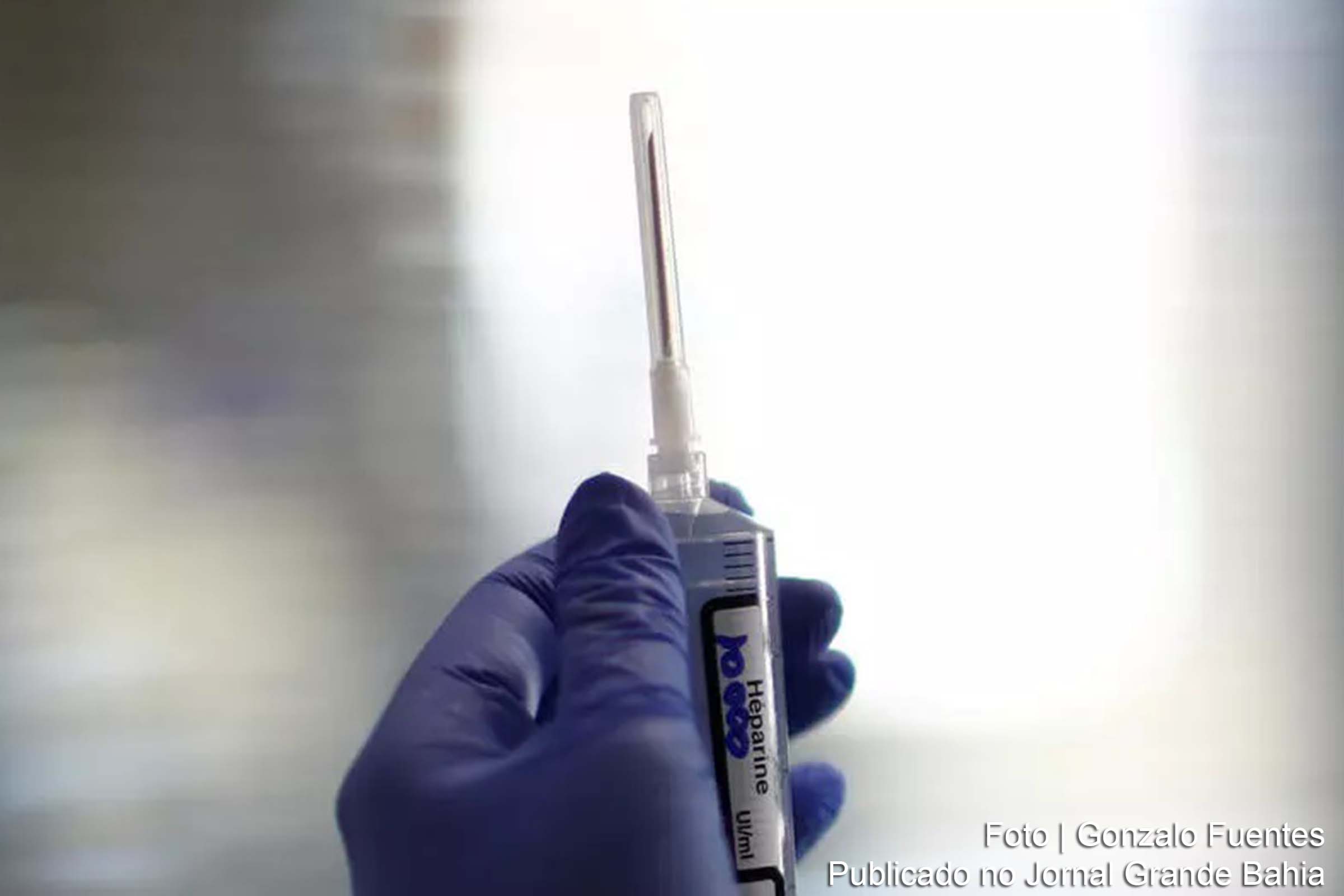 Estudo clínico randomizado realizado em hospitais parisienses aguarda avaliação de comitê científico para publicação em revista médica.