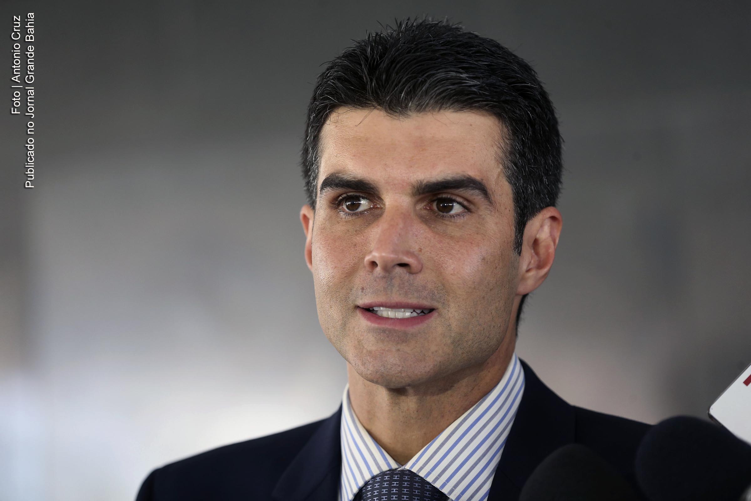 Helder Barbalho, governador do Pará, está com novo coronavírus.