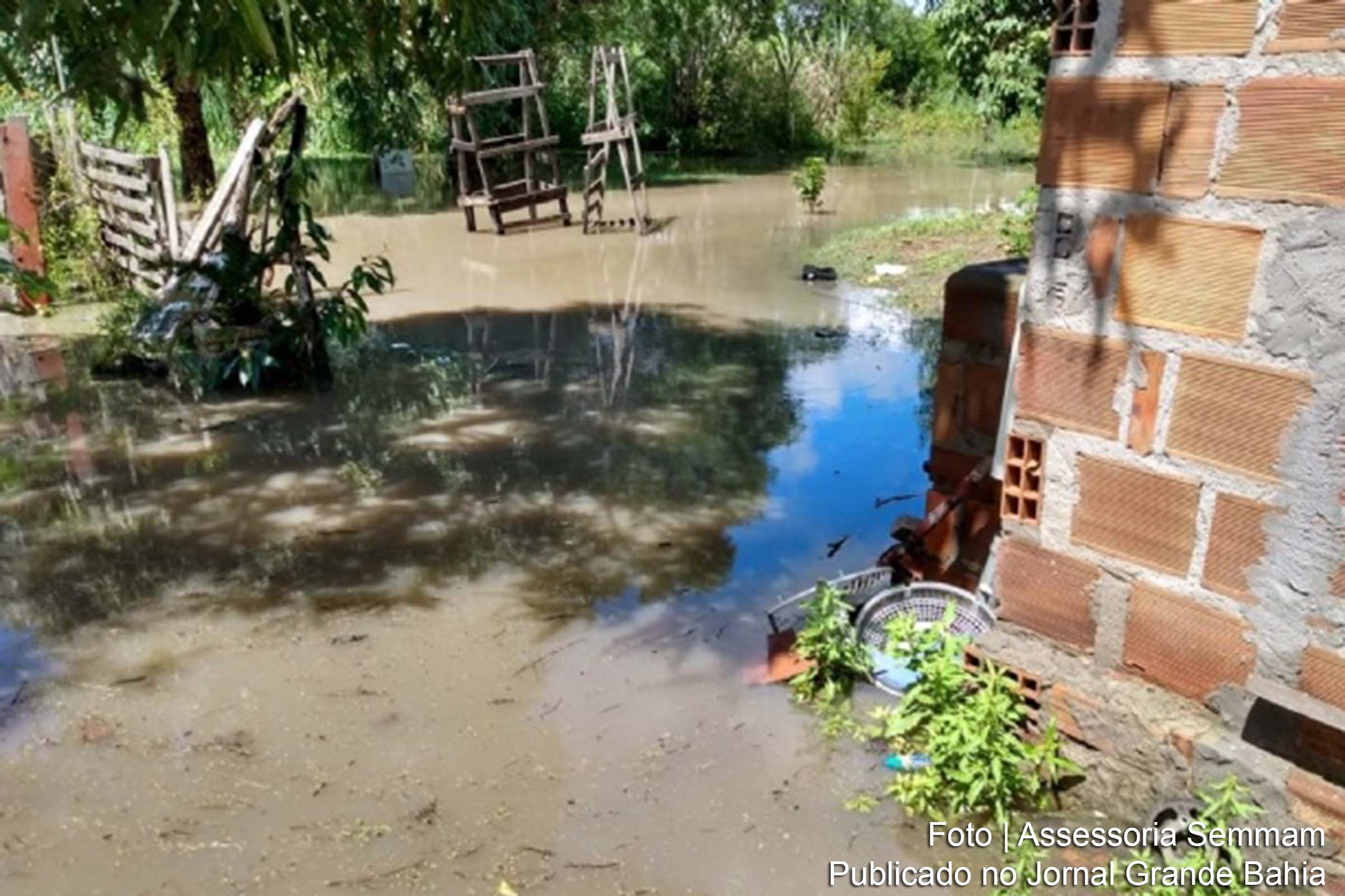 Meio Ambiente alerta sobre os riscos das ocupações irregulares em períodos chuvosos em Feira de Santana.