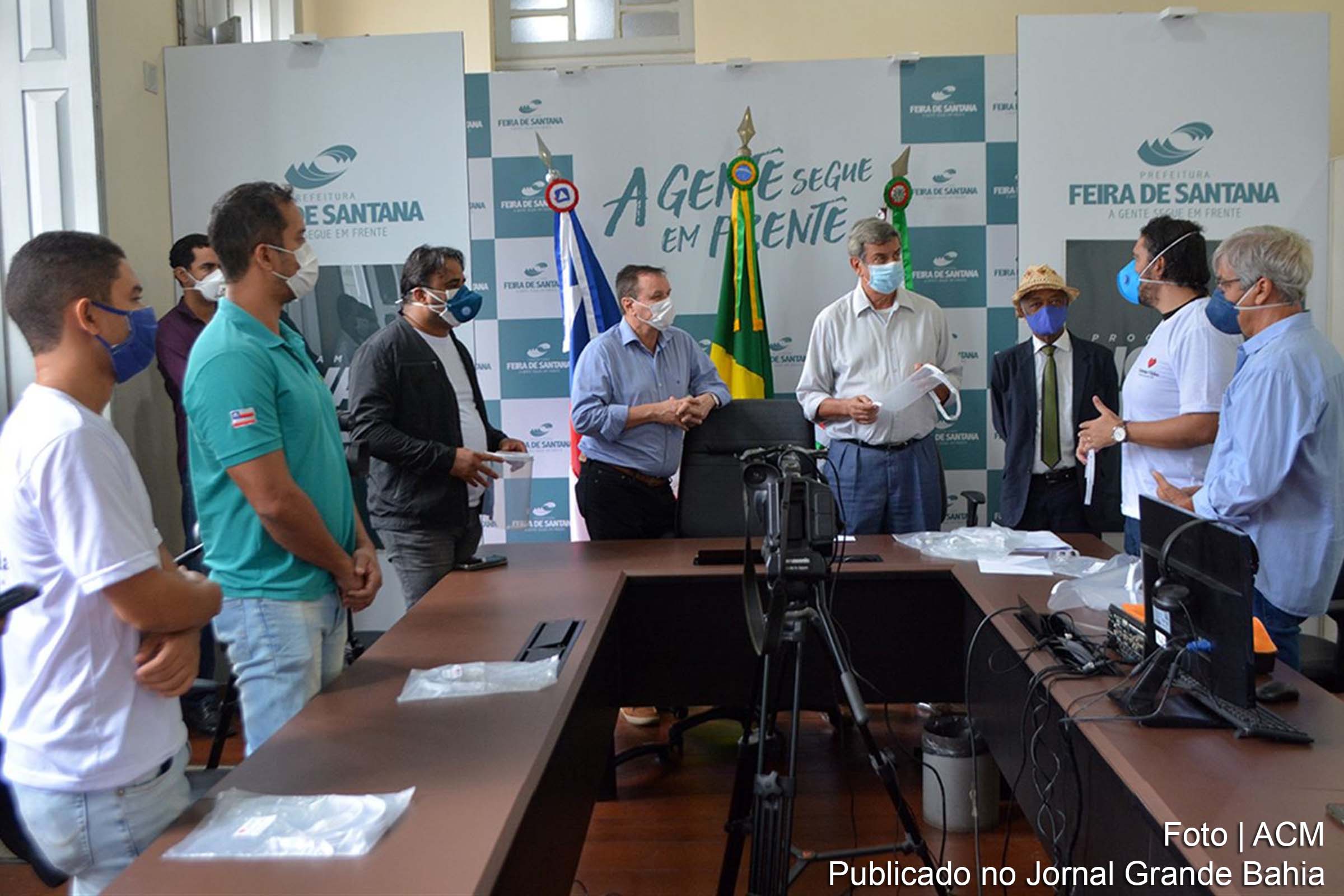 Município de Feira de Santana recebe 500 protetores faciais para profissionais que atuam no enfrentamento ao coronavírus.