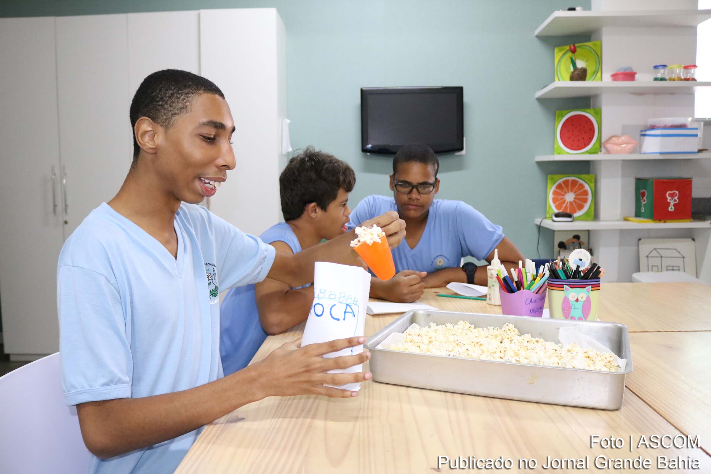 Entidade já reduziu pela metade a sua receita com a suspenção de serviços de saúde e tenta manter atividades, empregos e ainda ajudar 700 famílias em situação de risco.