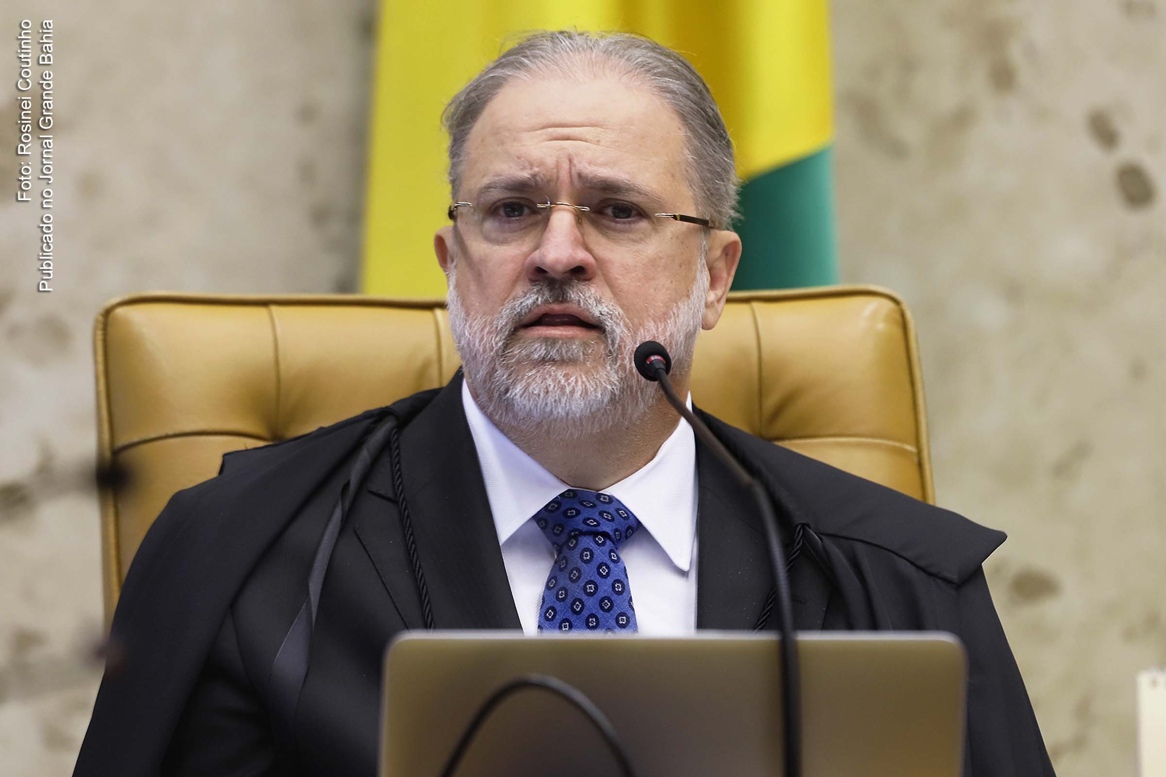 Augusto Aras, procurador-geral da República, diz que cabe ao Ministério Público dirigir a investigação criminal e definir quais provas são relevantes. 
