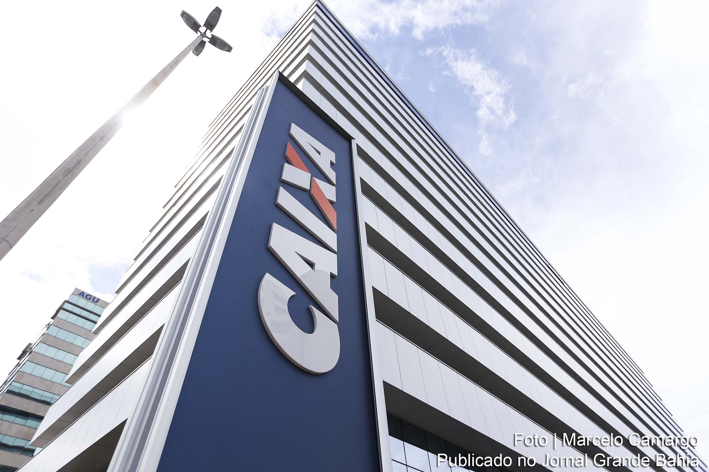 Caixa Econômica Federal começa a pagar segunda parcela de auxílio emergencial