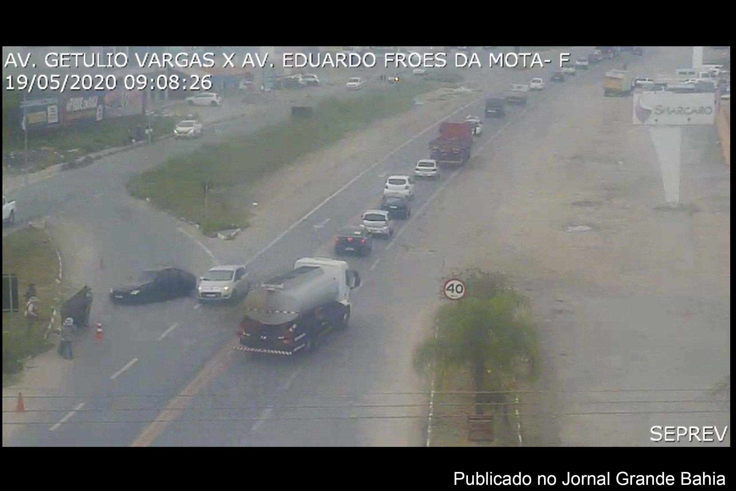 Colisão provoca atropelamento de funcionária do Departamento de Áreas Verdes da SESP de Feira de Santana.
