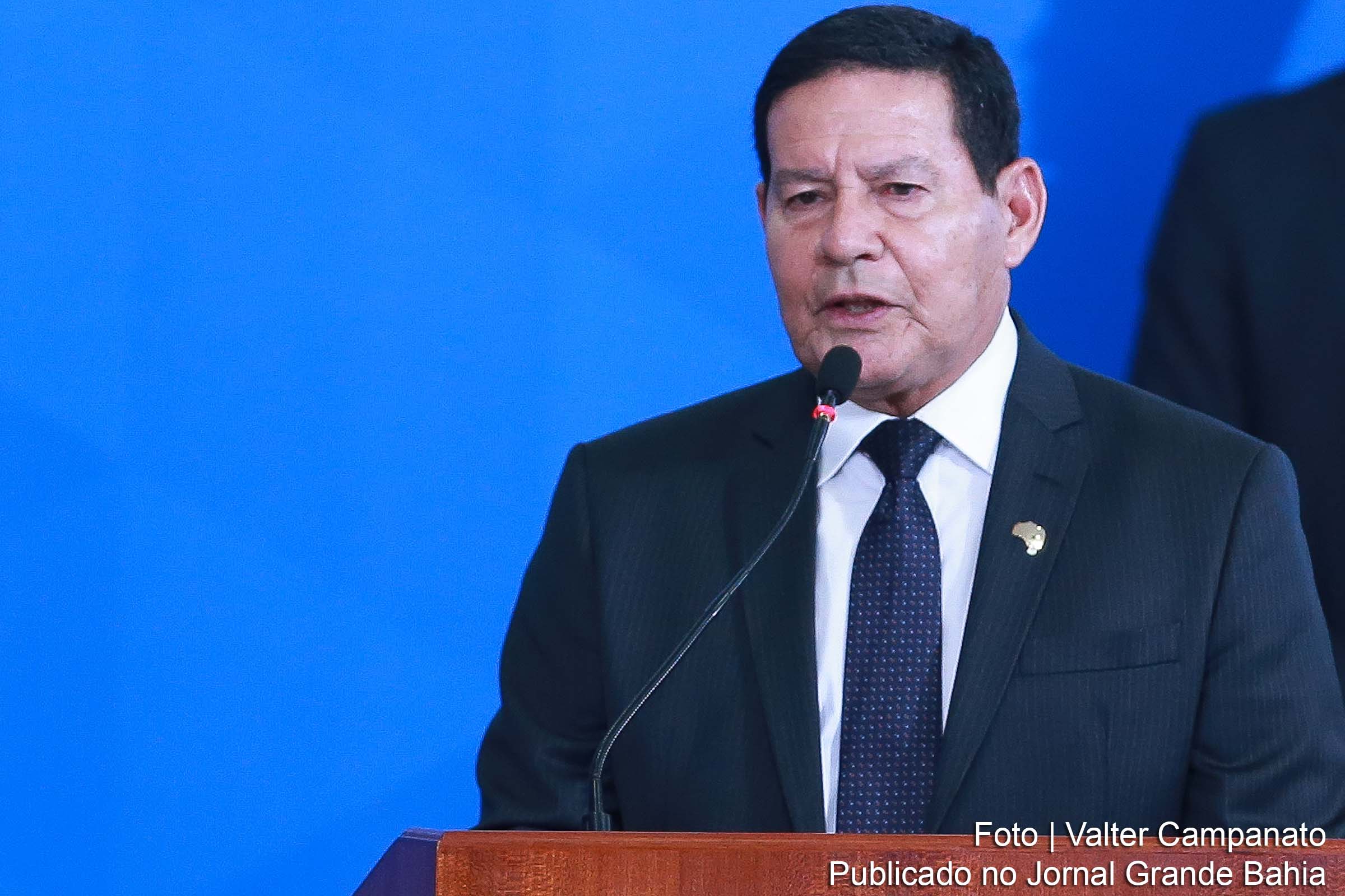 Teste do vice-presidente Hamilton Mourão para Covid-19 dá negativo