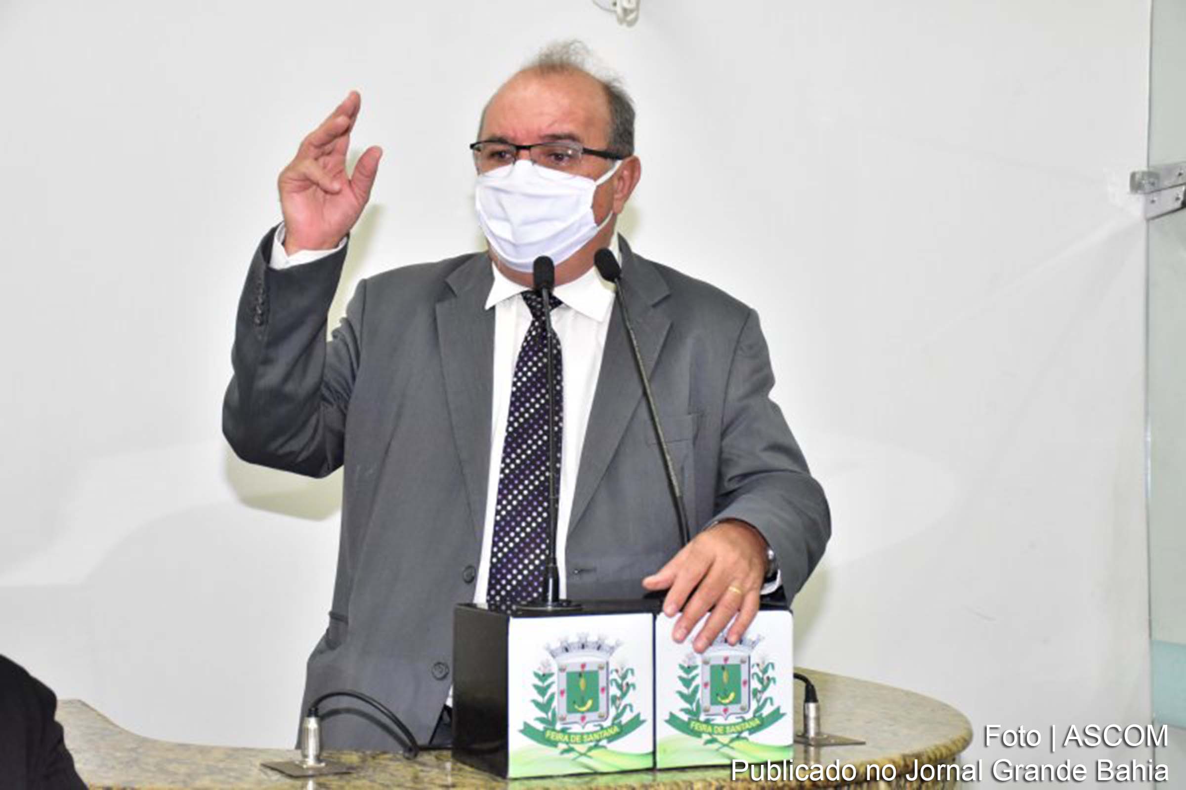 José Carneiro: temos a população nas filas dos bancos, nas lotéricas, nos bairros têm pessoas nas ruas se aglomerando.