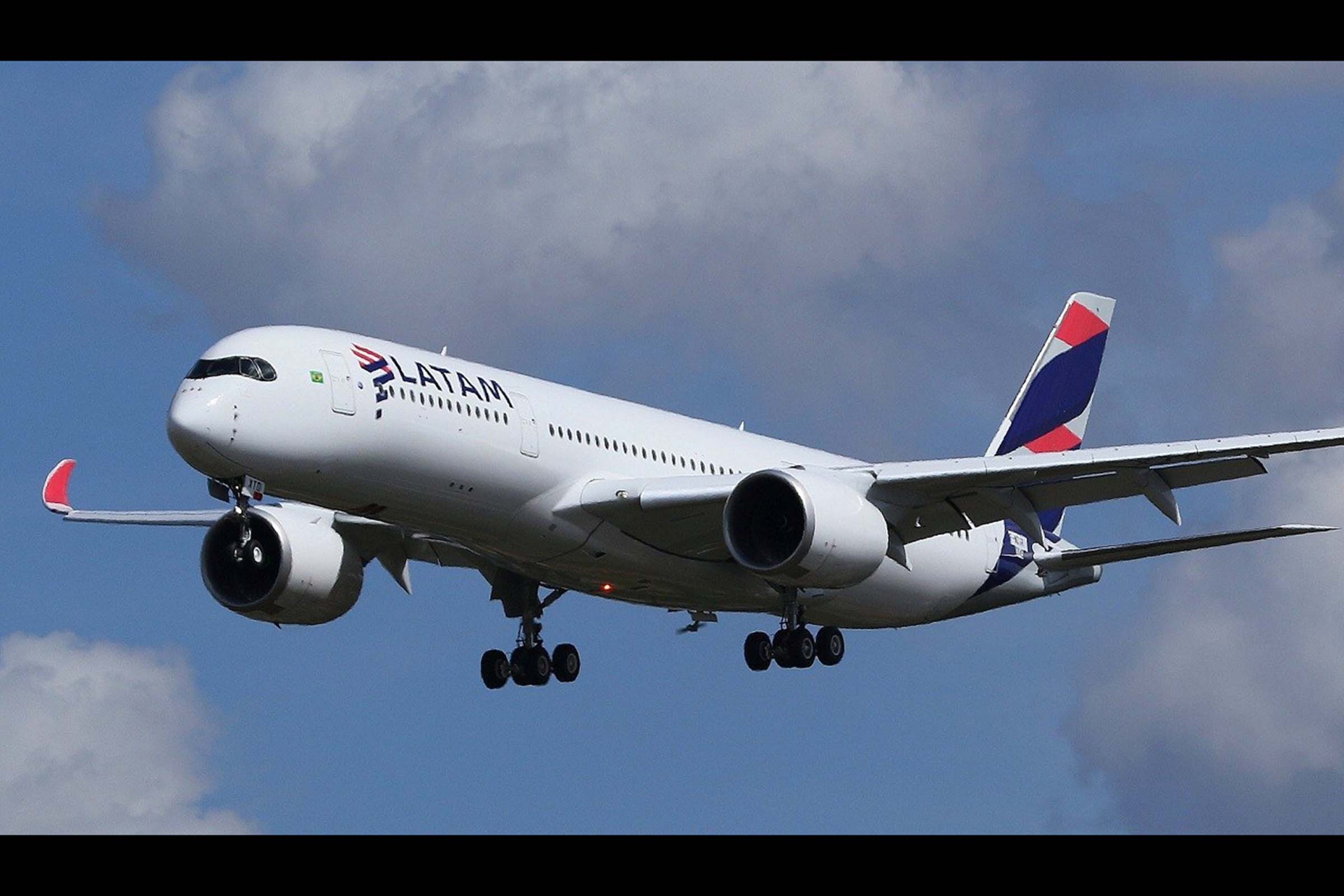 Latam Airlines faz pedido de recuperação judicial, não inclui Brasil