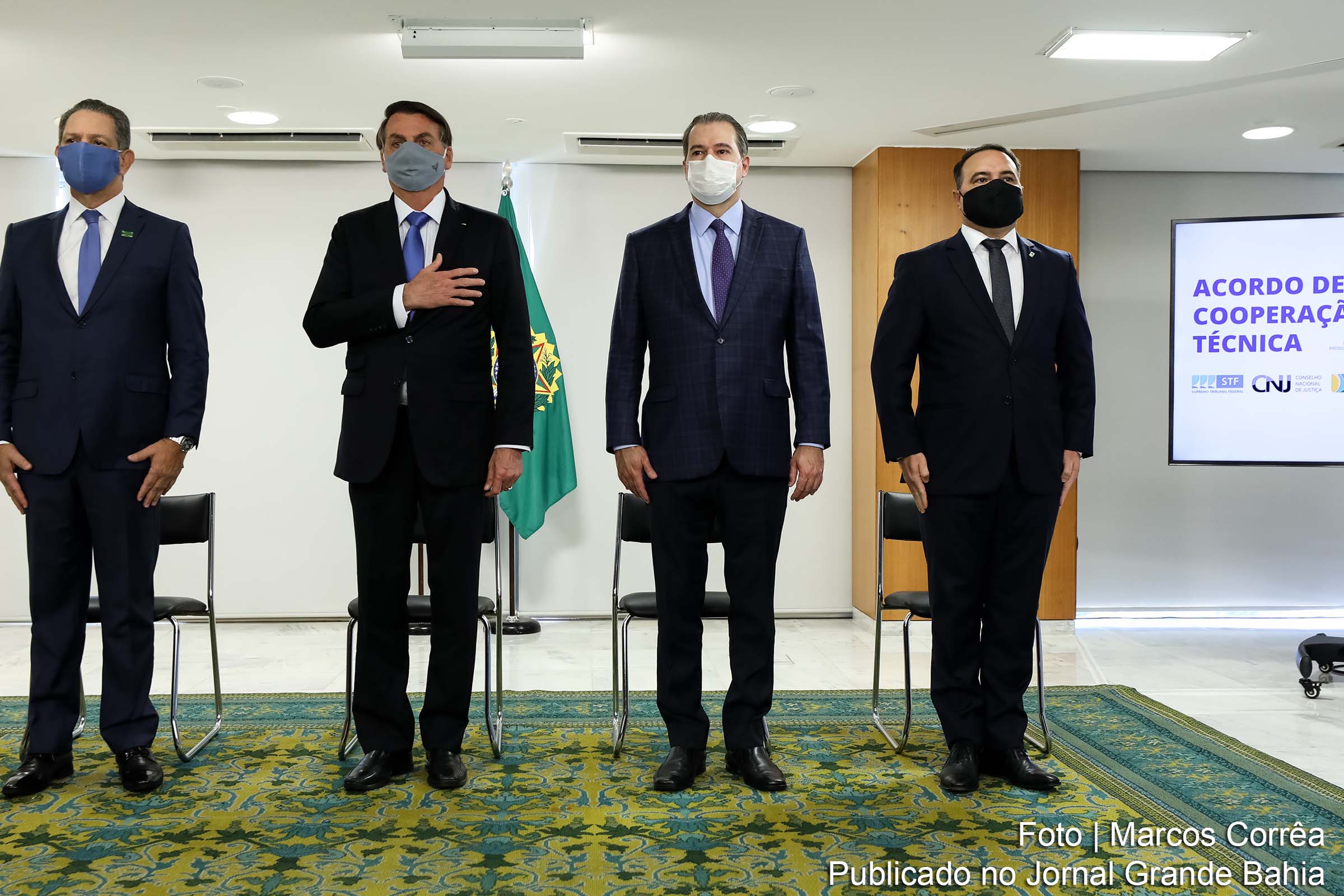 Cerimônia de assinatura do Acordo de Cooperação Técnica para integração dos sistemas ‘Corpus927’ e ‘A Constituição e o Supremo’ ao Portal da Legislação, ocorrida no Palácio do Planalto, nesta quinta-feira (25/06/2020).