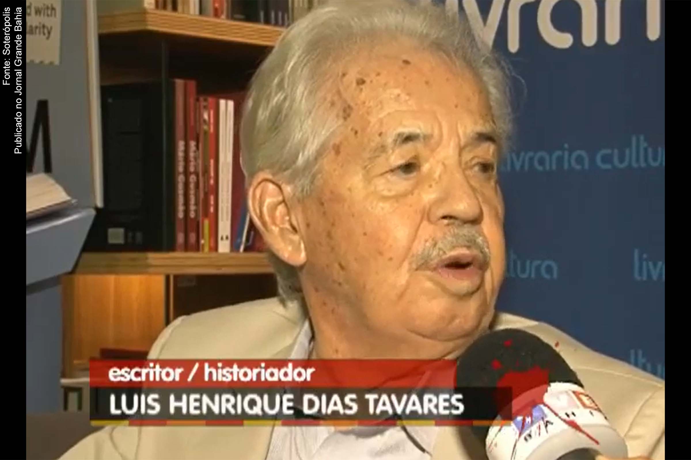 Luís Henrique Dias Tavares azaré, 25 de janeiro de 1926 - Salvador, 21 de junho de 2020), historiador e escritor.